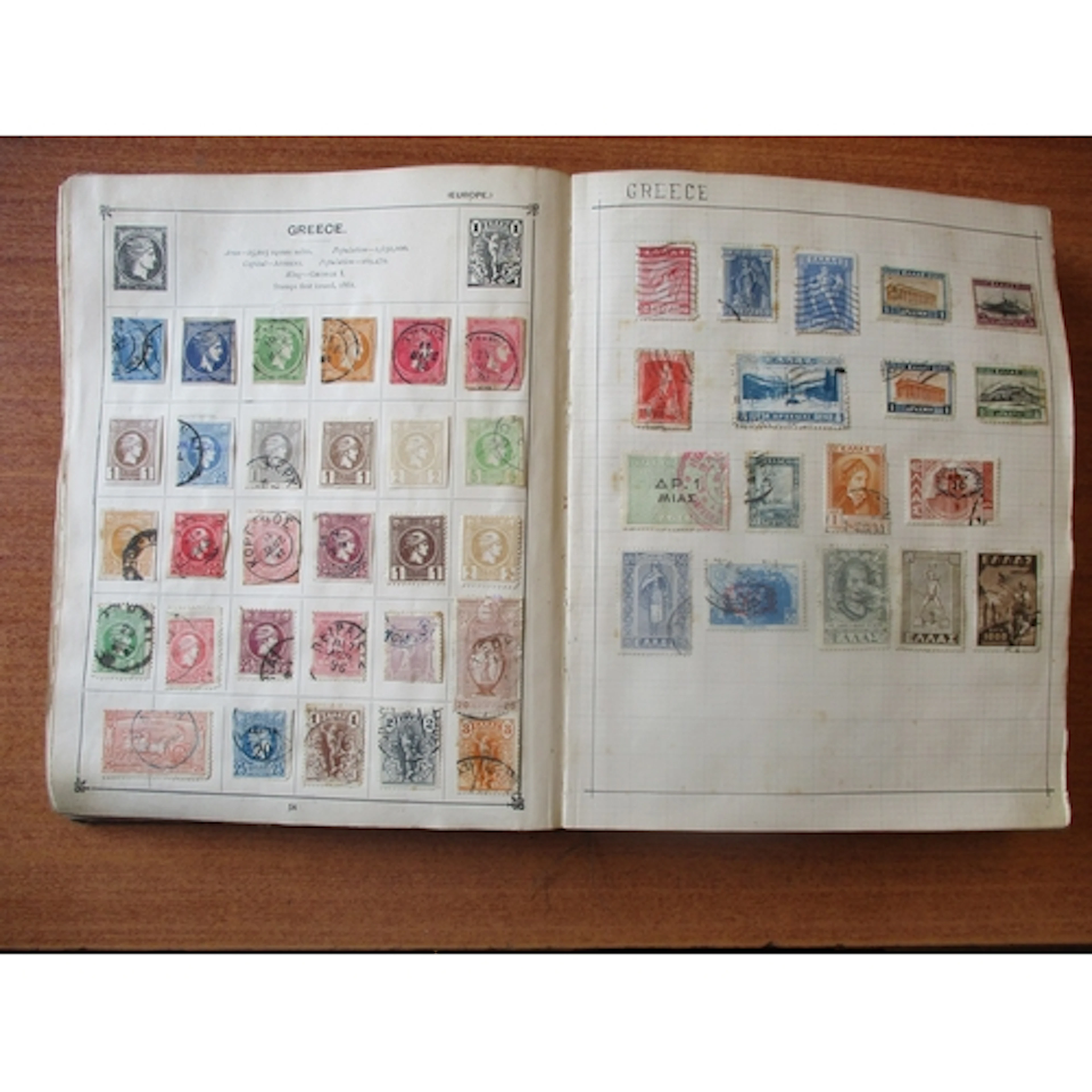 World misc coln in 2 old-time 10th edition SG Imperial album...