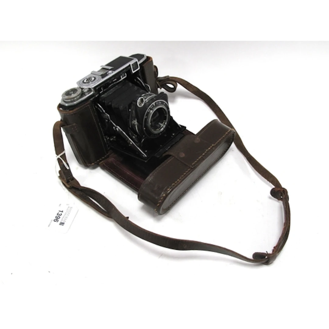 Zeiss Ikon Super Ikonta folding camera with Carl Zeiss Jena ...