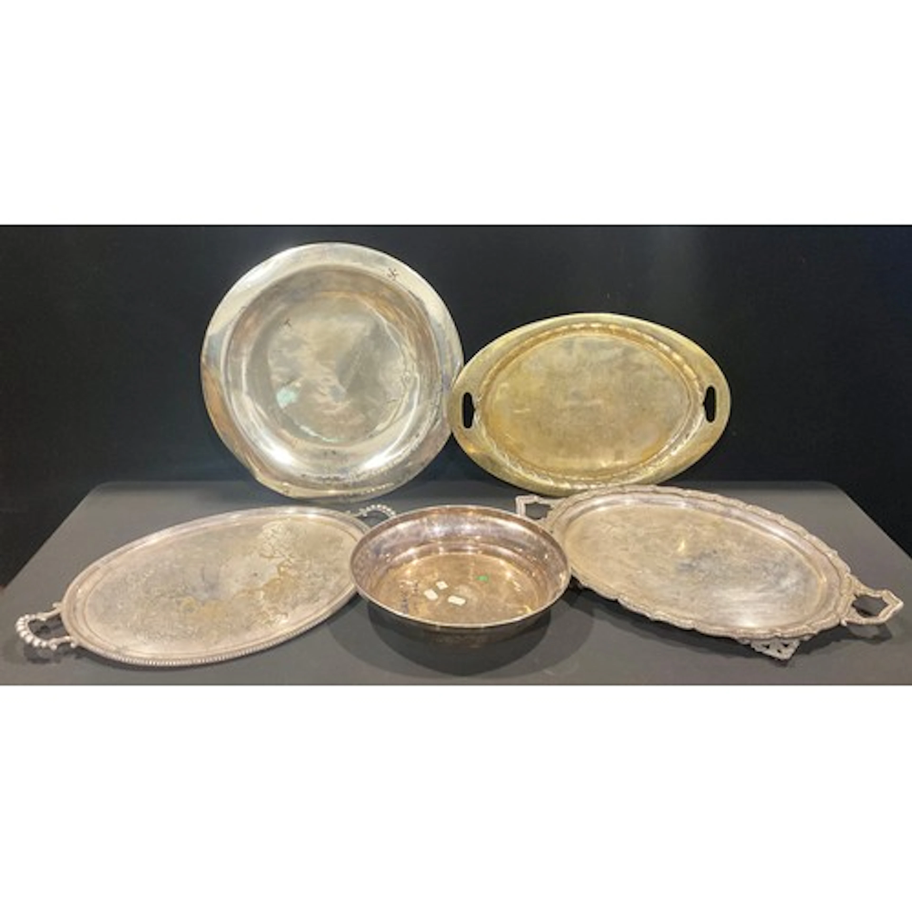 Plated Ware - a large Victorian silver plated two handled ov...