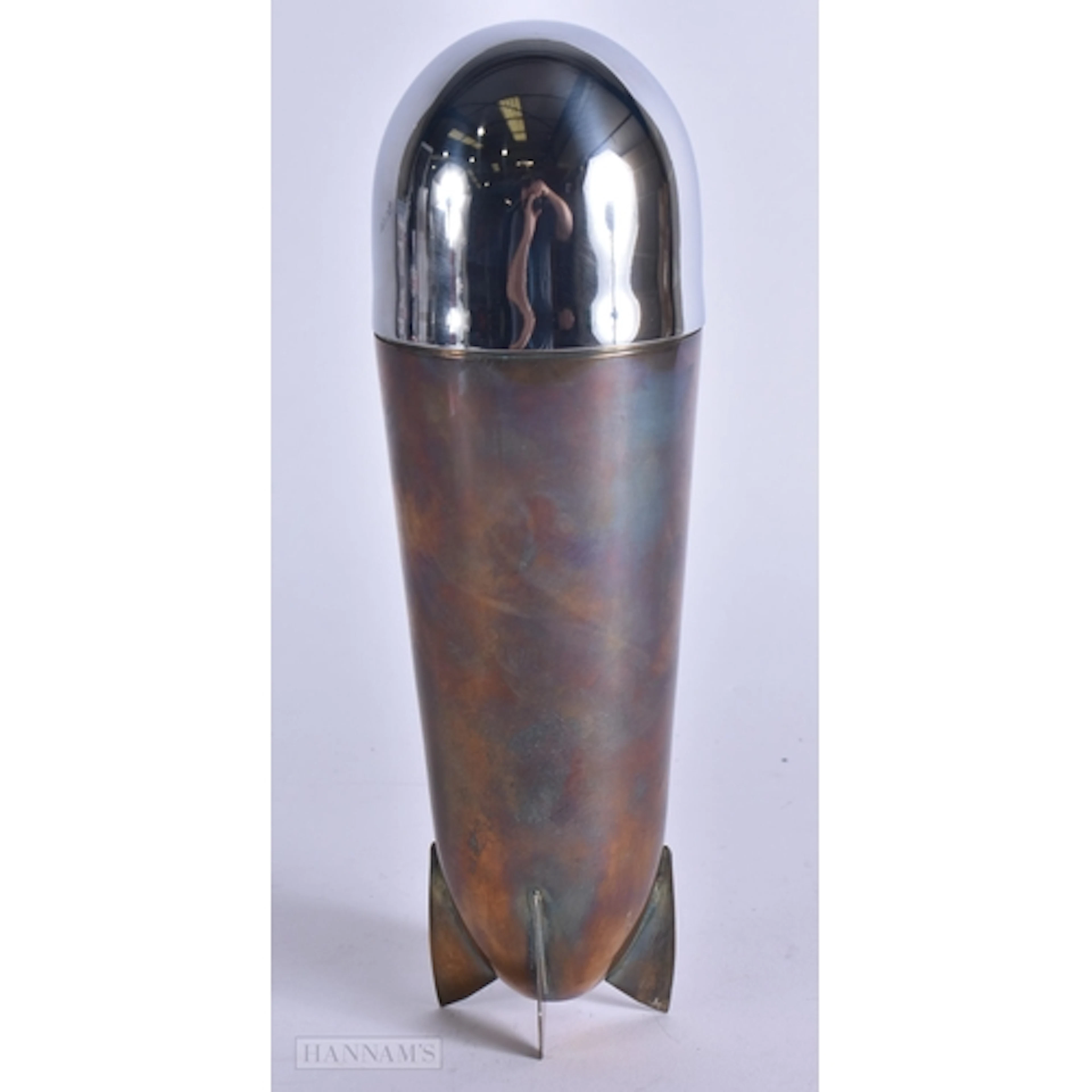 A ZEPPELIN COCKTAIL SHAKER. 24 cm high.
