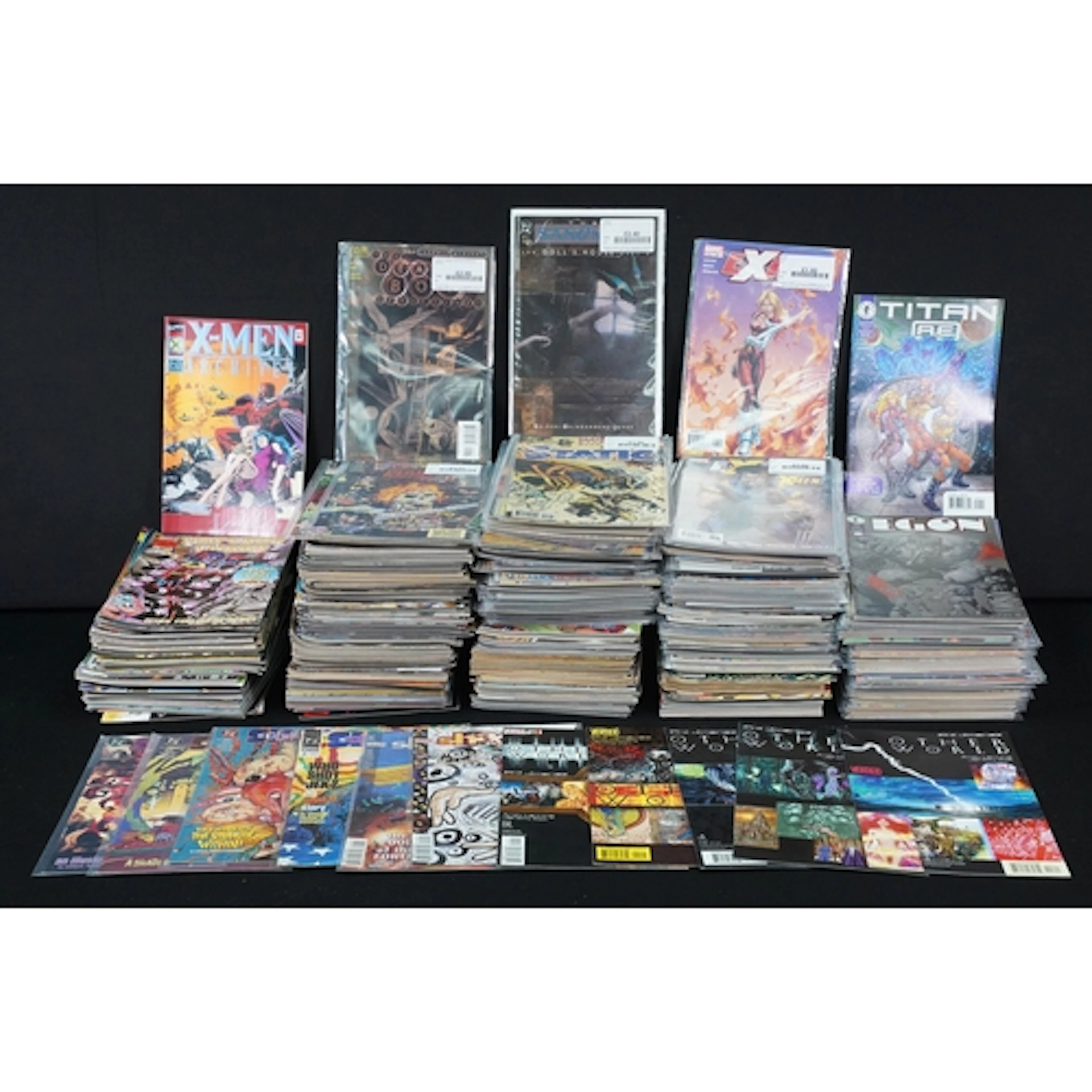 Comics - Over 400 comics to include DC, Marvel, Epic, Dark H...