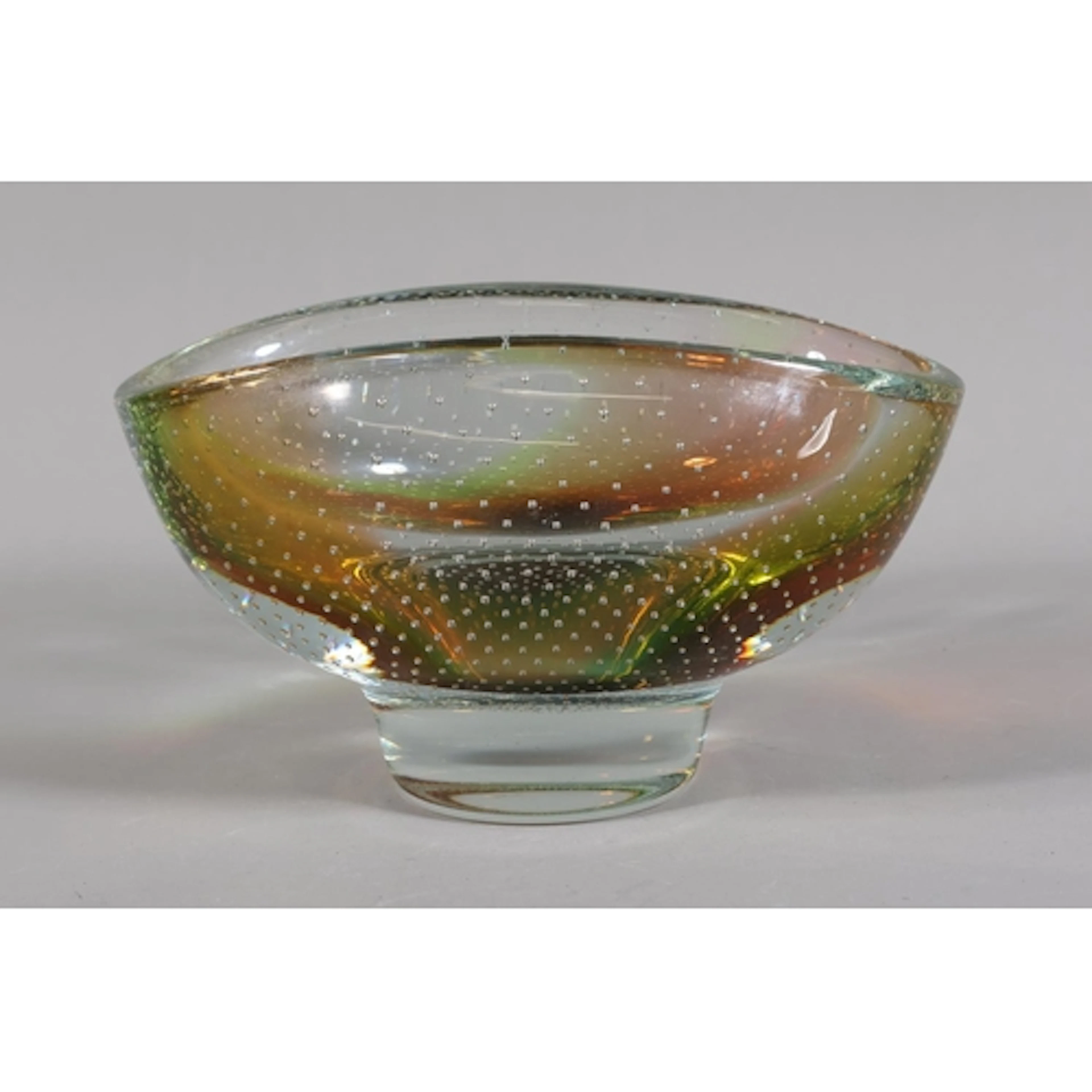 Art Glass Mid Century Czech glass bowl, 10cm tall