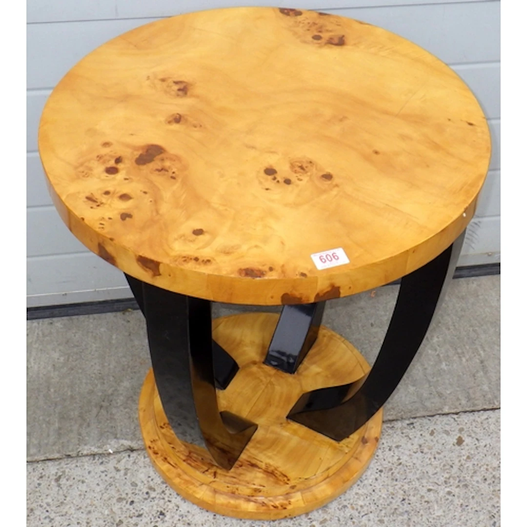 An Art Deco style Table