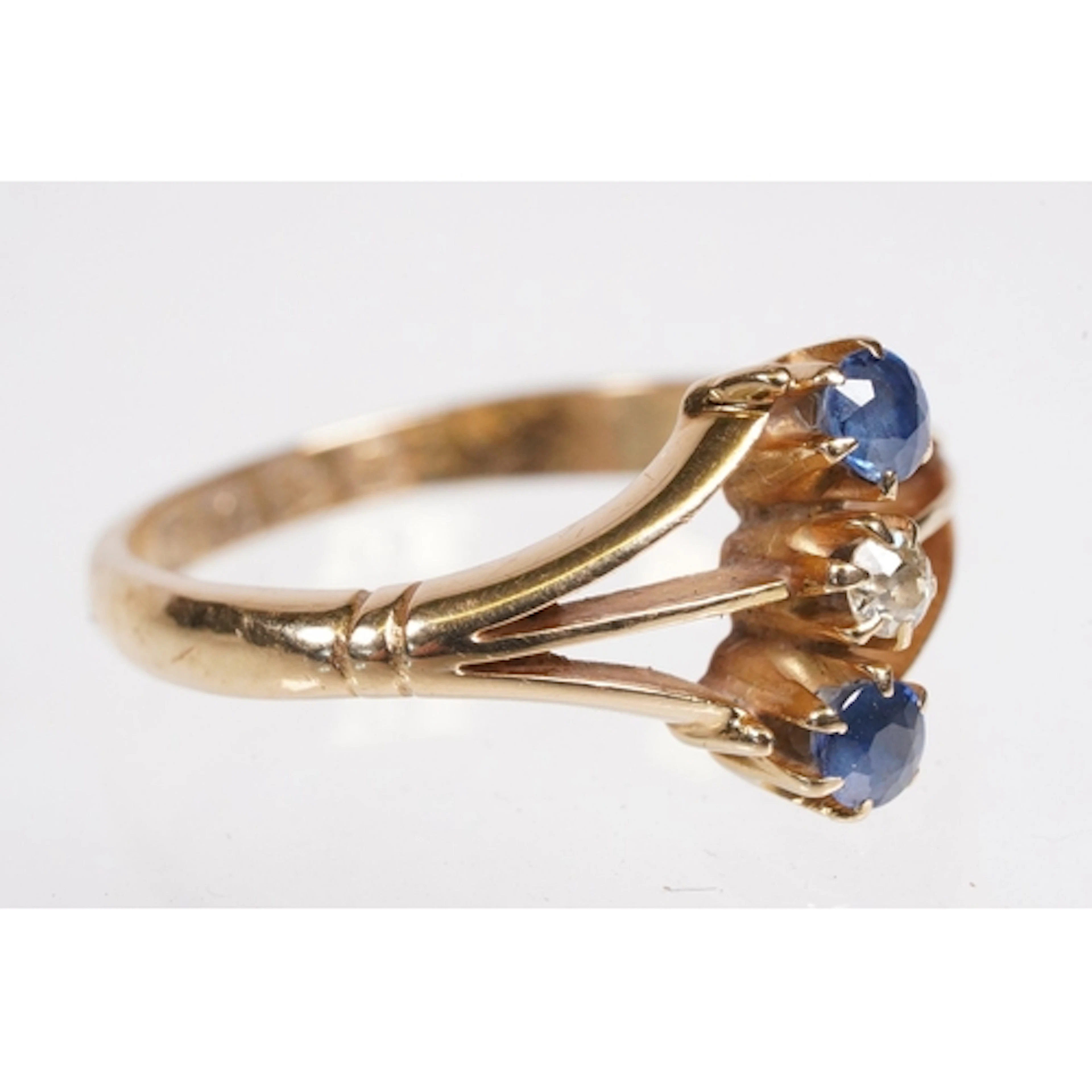 Early 20th Century 18ct gold, sapphire and diamond ring. The...
