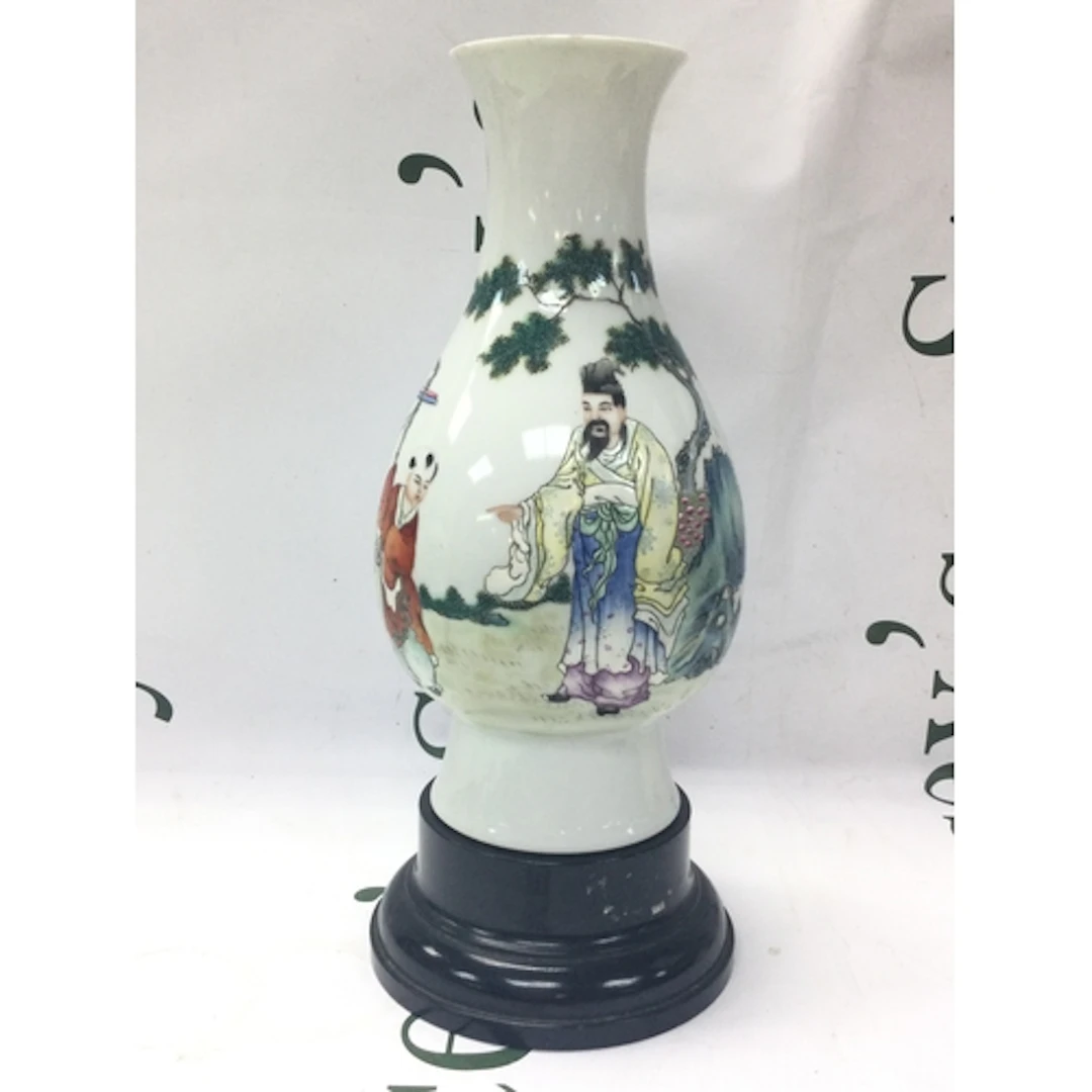A Chinese Famille Rose vase with pedestal. 23cm tall