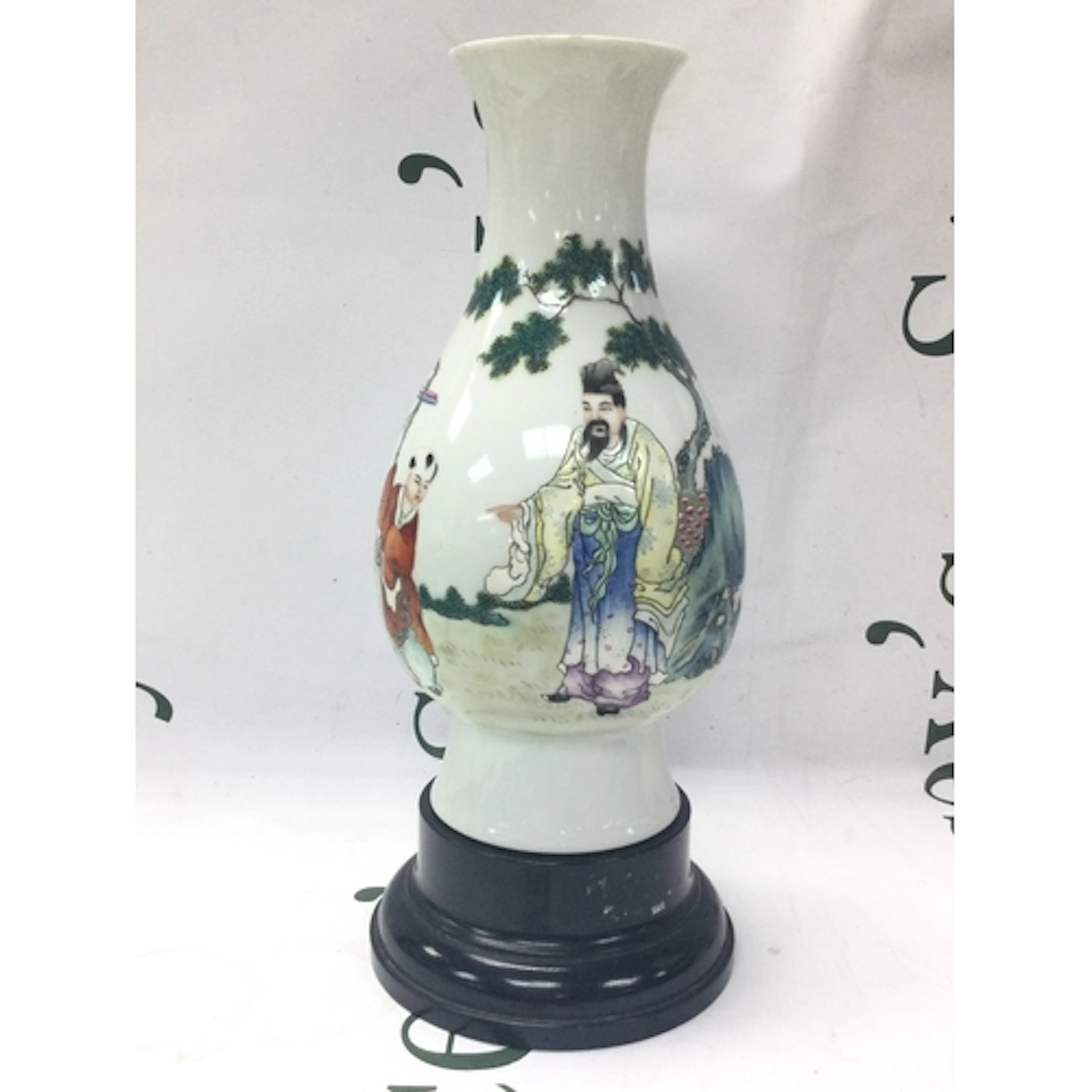A Chinese Famille Rose vase with pedestal. 23cm tall
