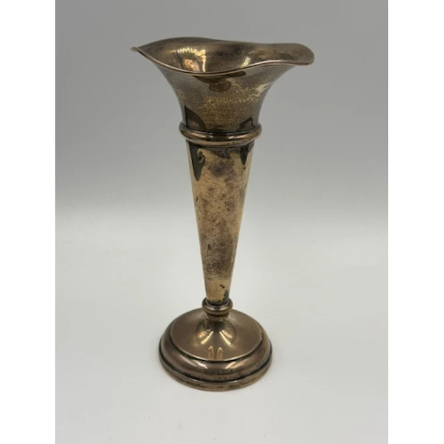 A hallmarked silver spill vase by Mappin & Webb, approxi...