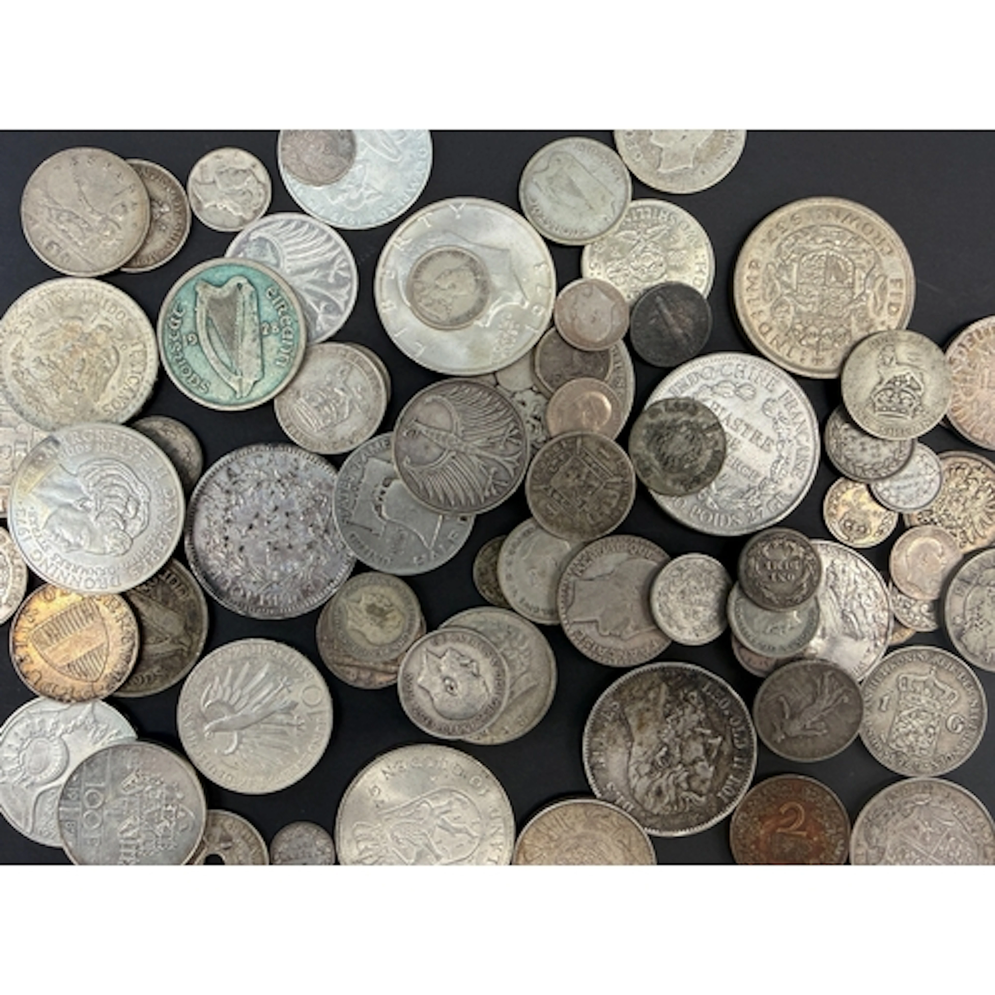 A group of mainly 20th Century World circulated silver coins...