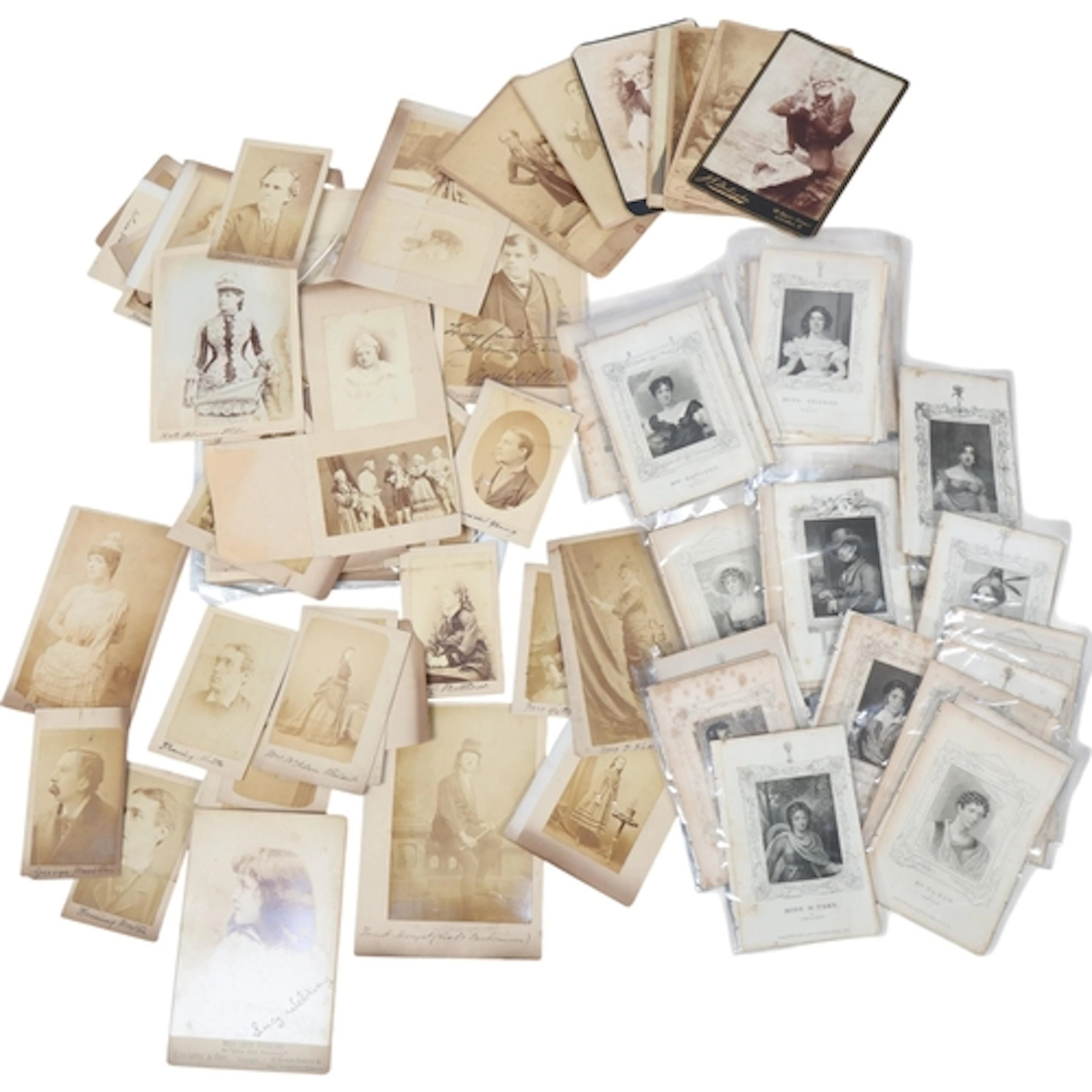 An interesting miscellany of photographs to include a number...