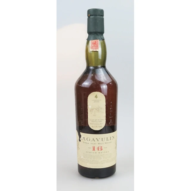 Lagavulin 16 year old single malt Whisky (Isle of Islay ,Por...