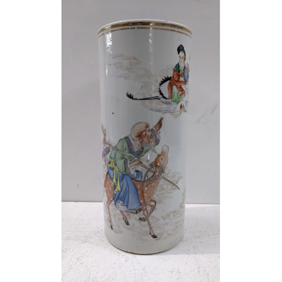 A Chinese republic period porcelain brush pot, painted with ...