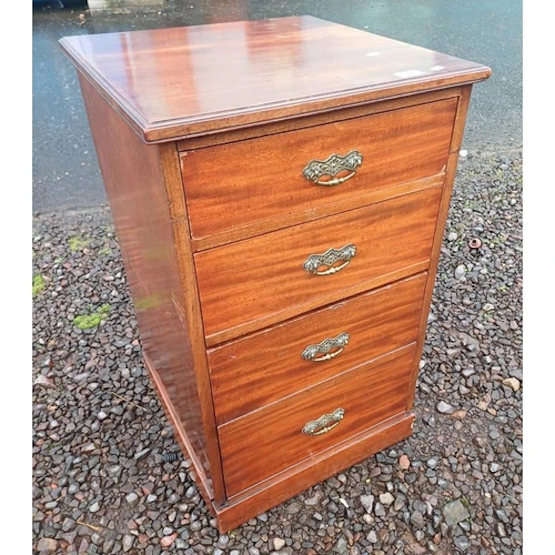 EARLY 20TH CENTURY MAHOGANY 4 DRAWER CHEST, 81CM TALL X 49CM...