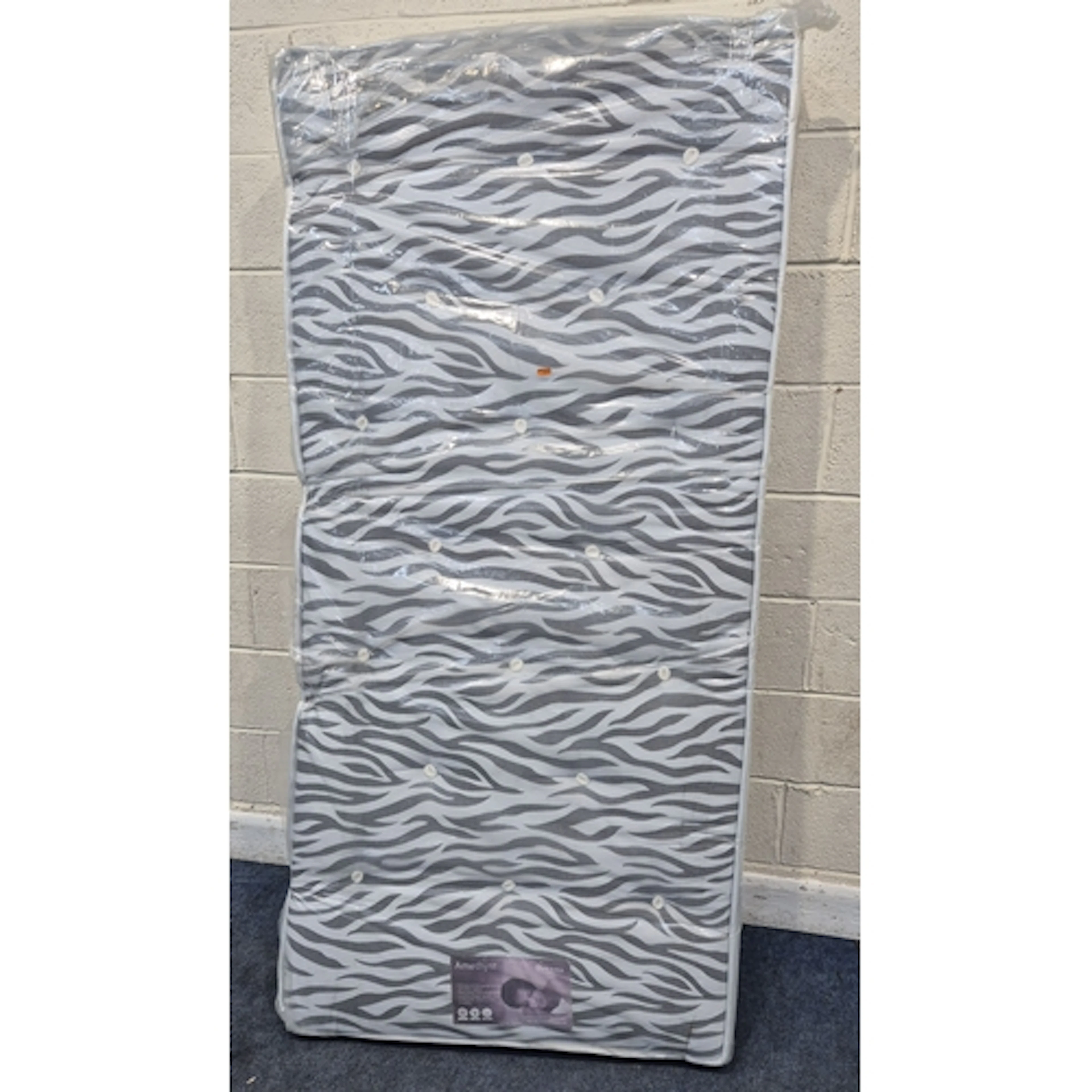 A DREAMS AMETHYST SINGLE MATTRESS, condition report: later p...