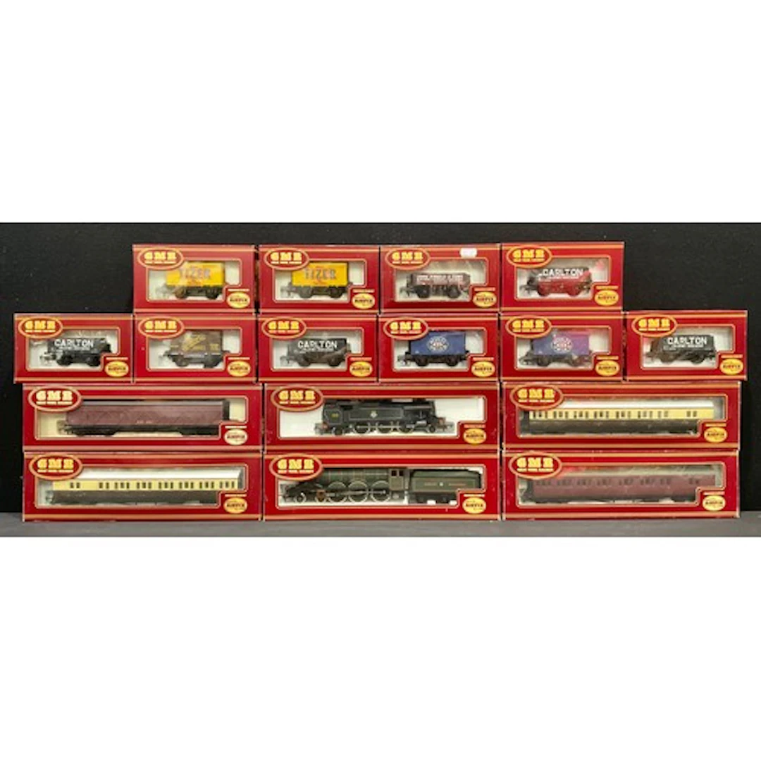 Airfix Model Railways - A quantity of 00 Gauge boxed Airfix ...