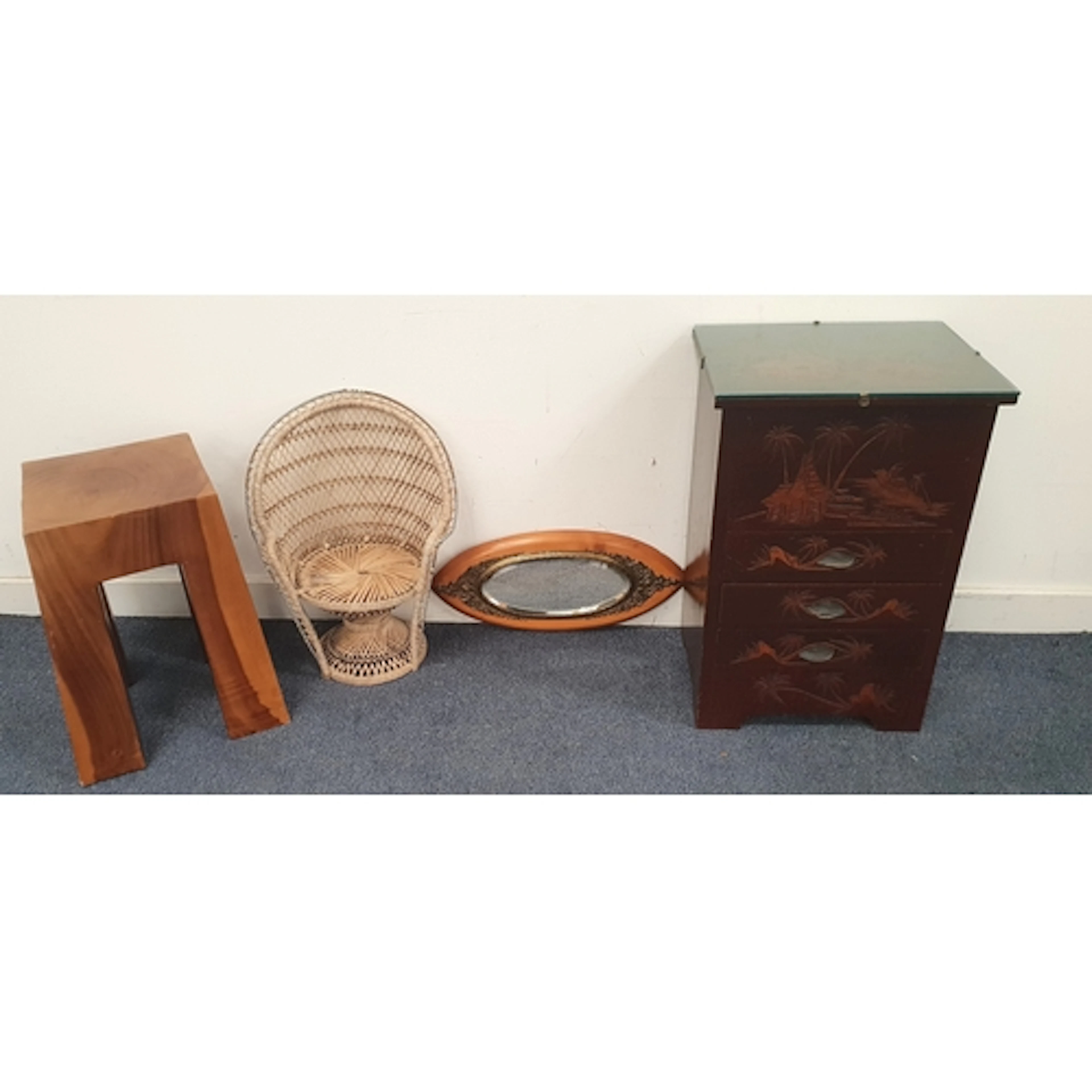 VINTAGE CAMPHOR STYLE WOODEN BEDSIDE CHEST OF DRAWERS decor...