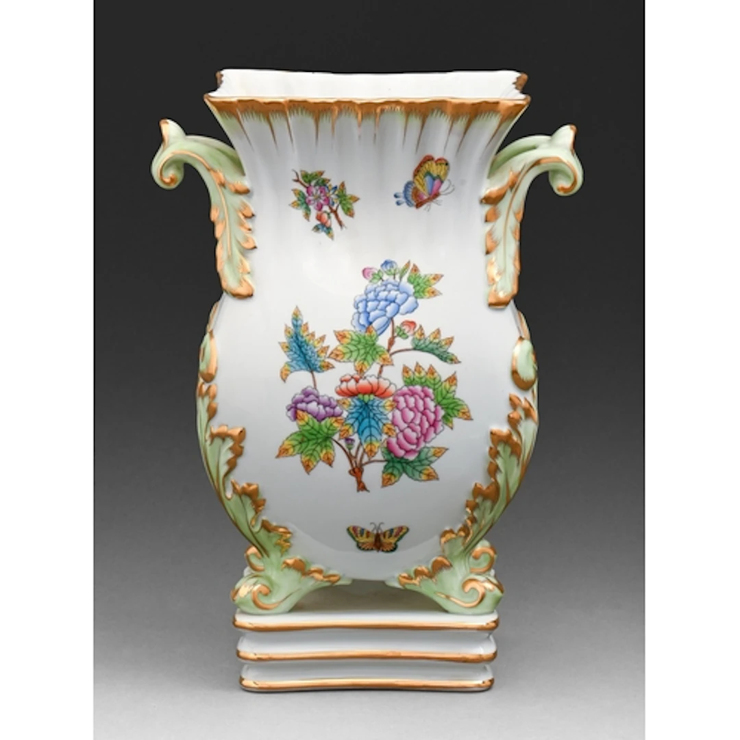 A Herend Queen Victoria pattern two-handled vase, late 20th ...