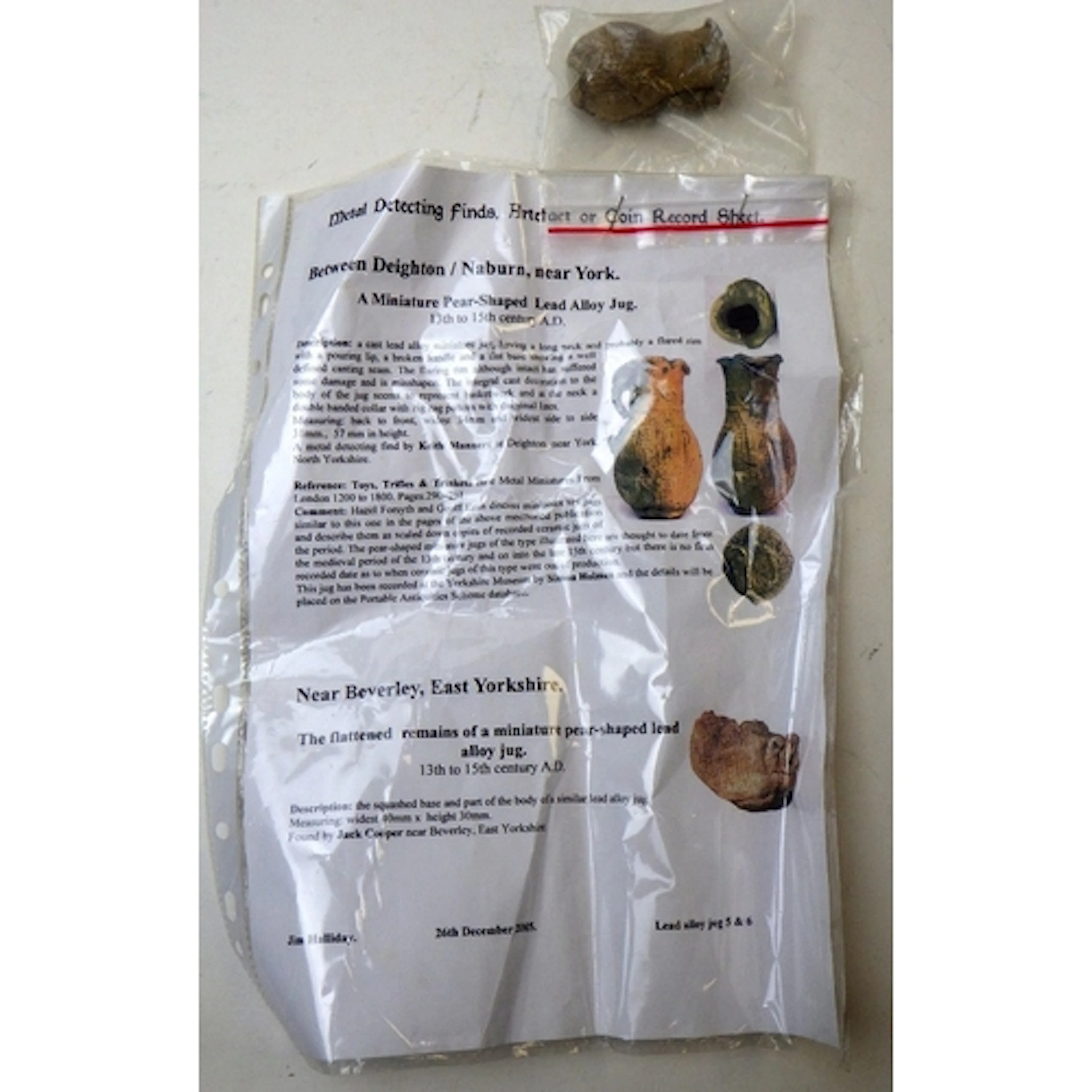 A metal detector find Medieval pear-shaped miniature / toy j...