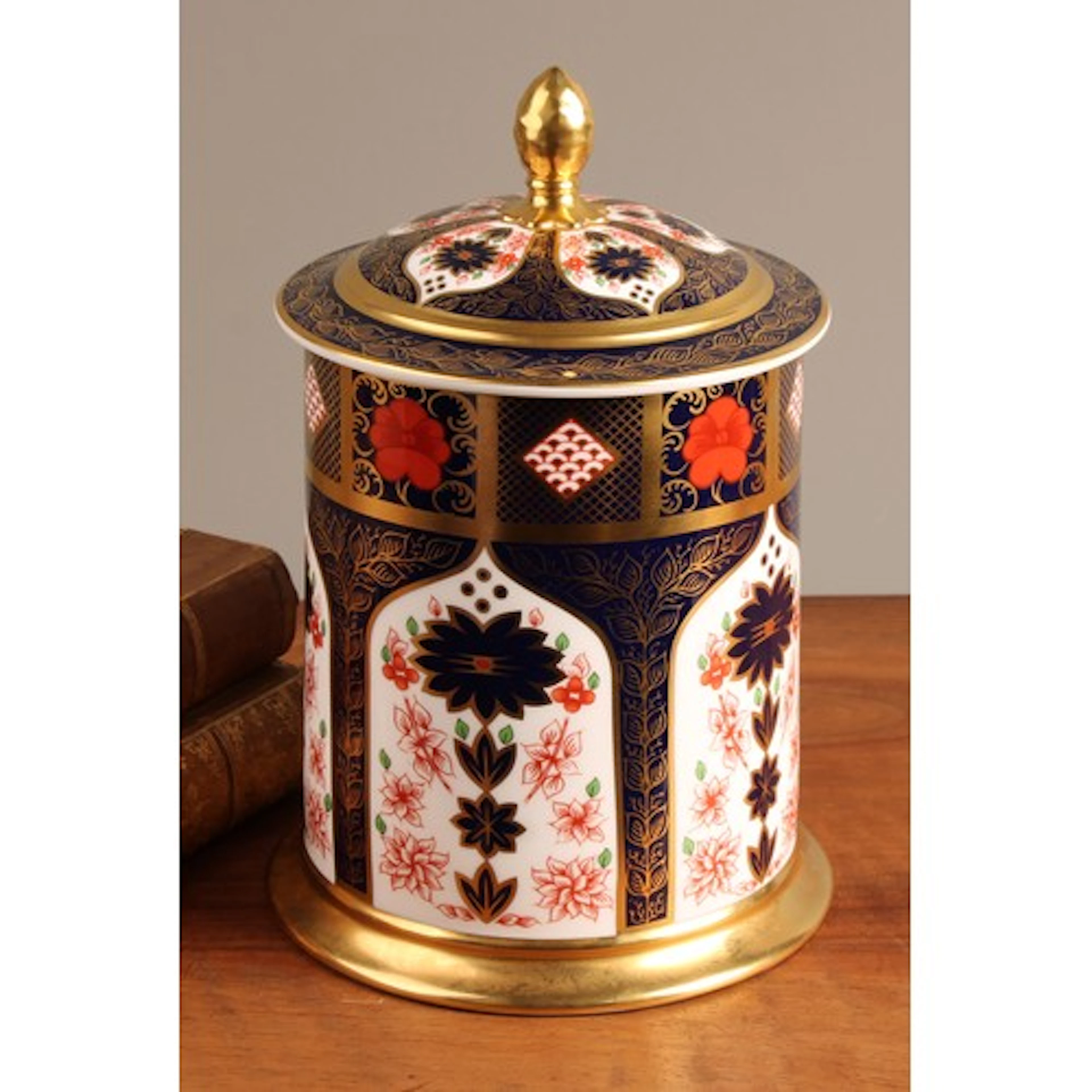A Royal Crown Derby 1128 Imari pattern cylindrical biscuit b...