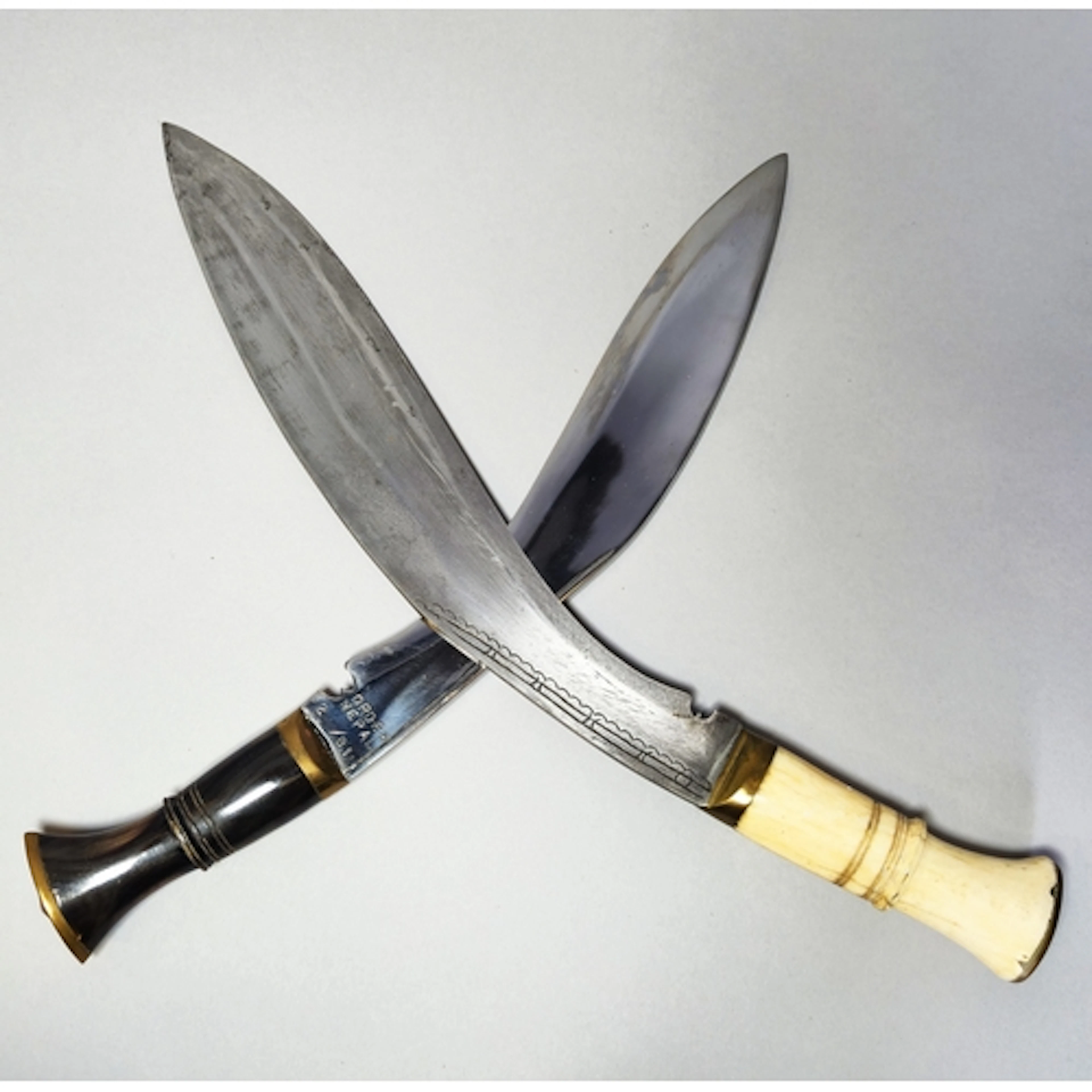Gurkha antique Kukri dagger with flat brass pommel and bone ...