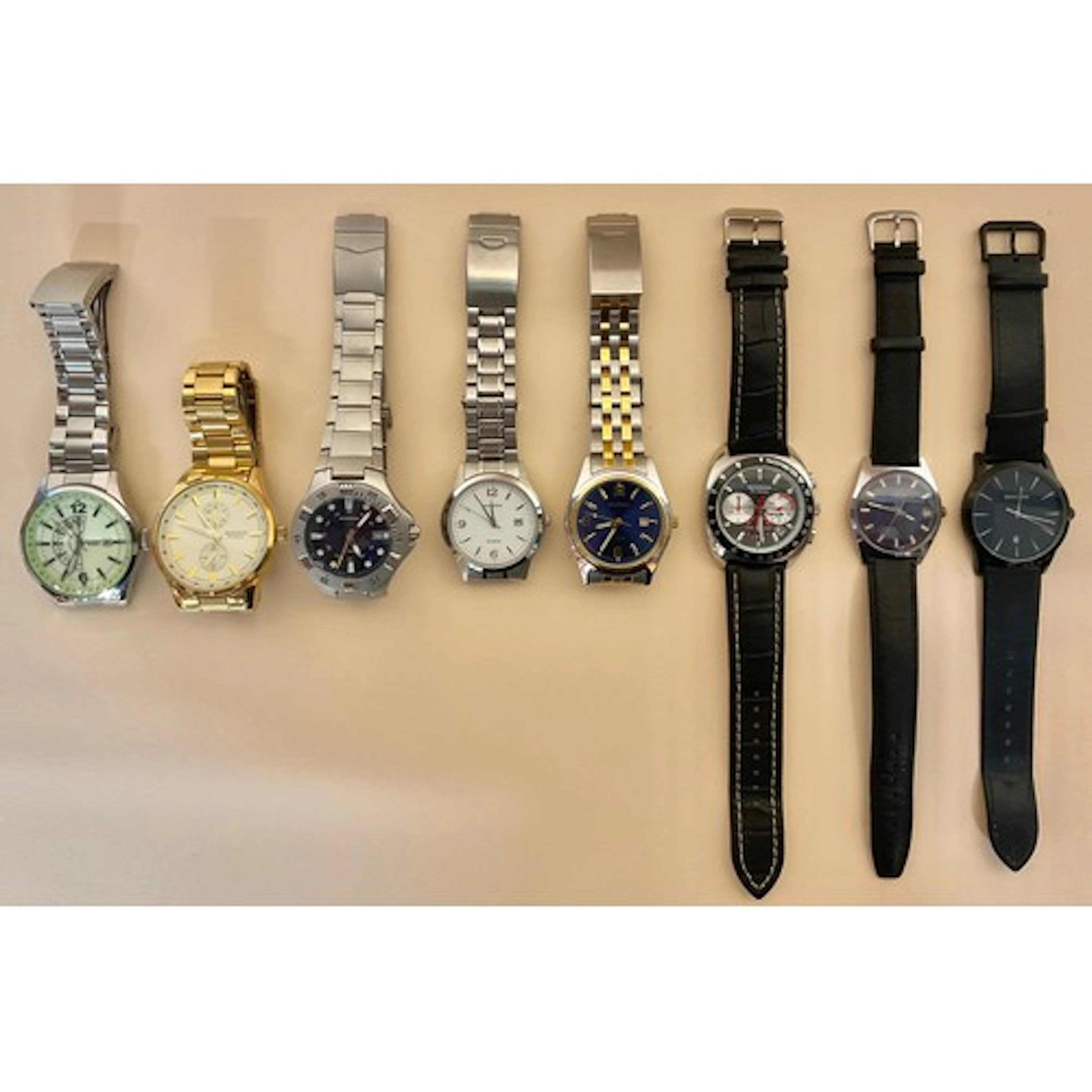 Watches - A varied selection of Sekonda wristwatches, homed ...