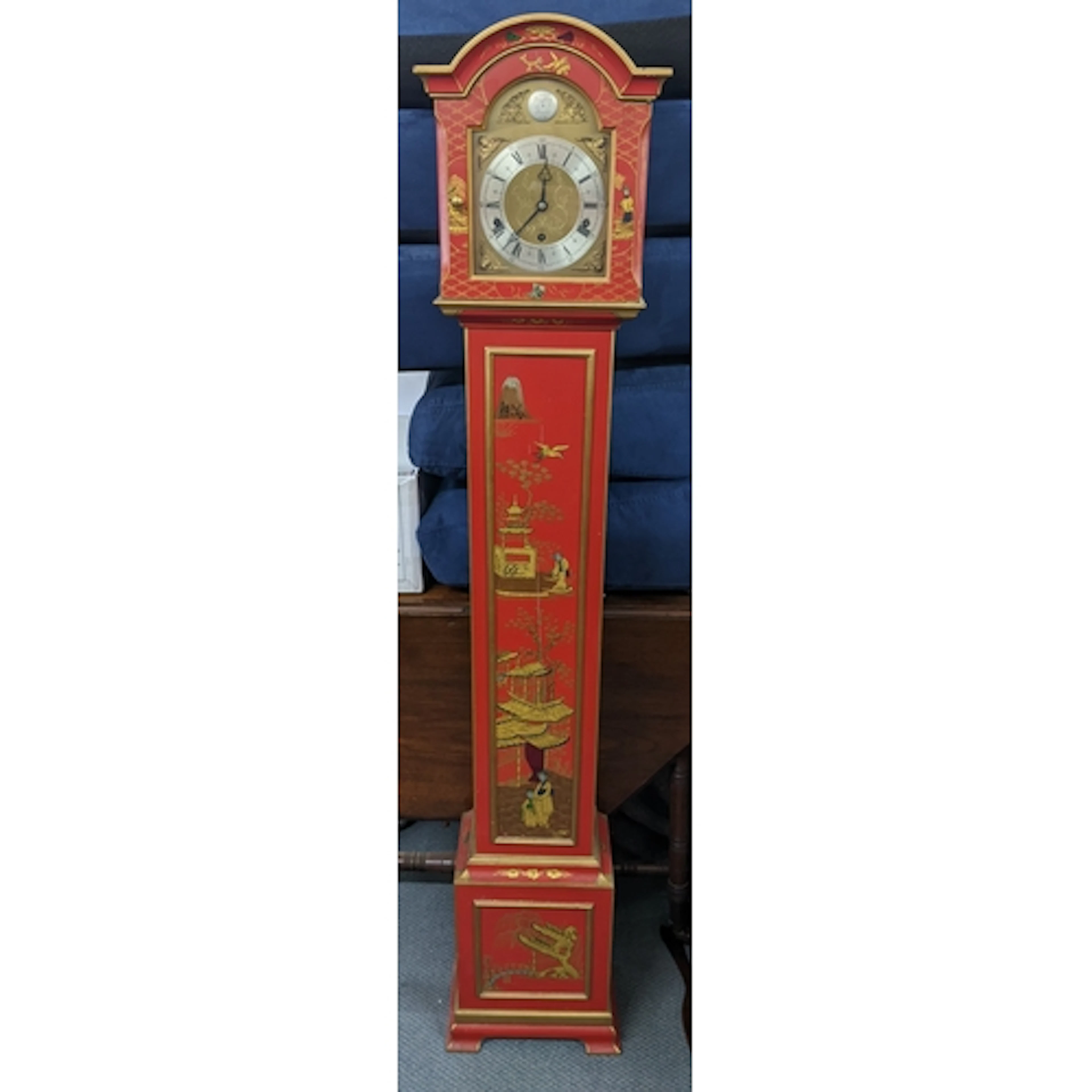A chinoiserie vintage Elliott granddaughter clock, the red l...