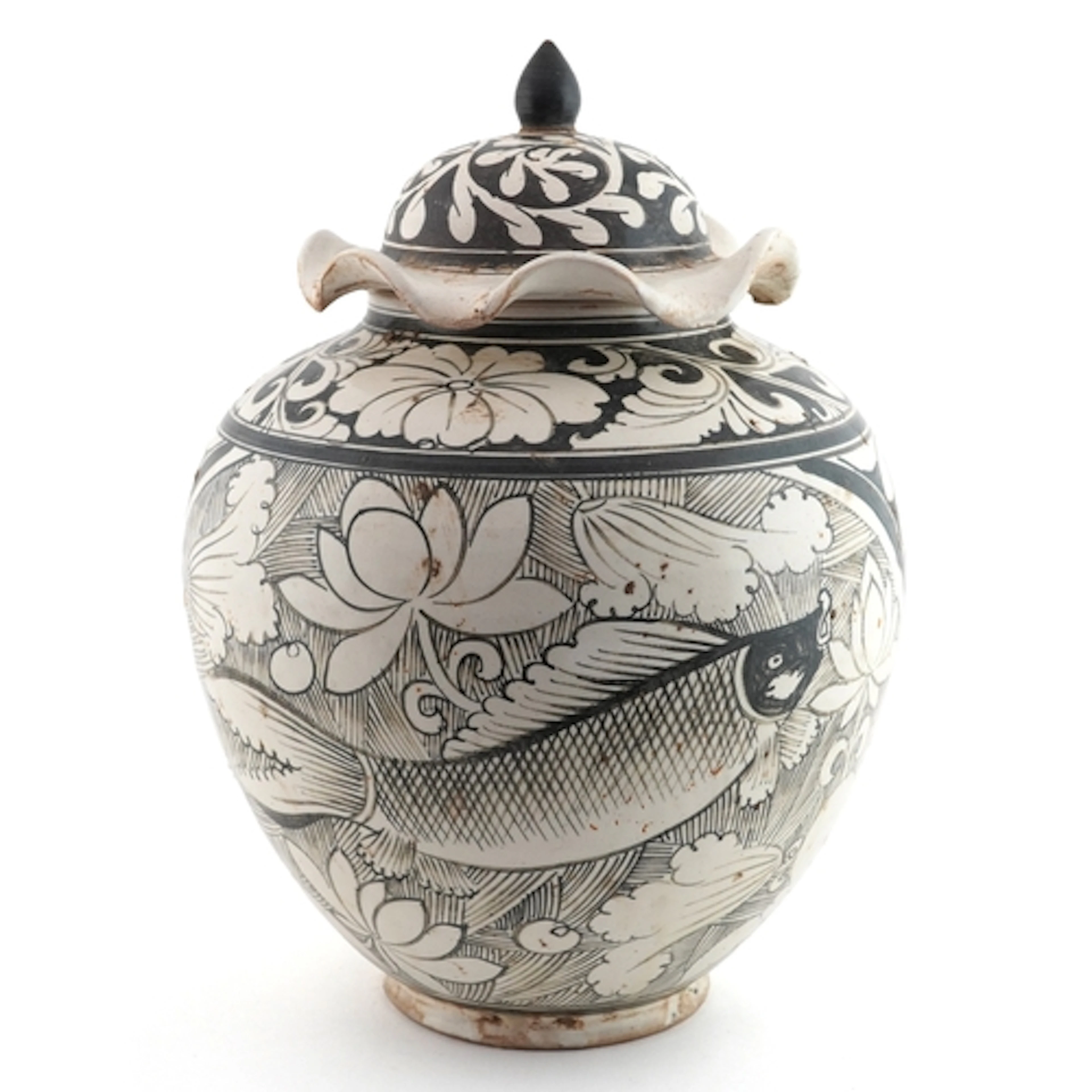 Chinese porcelain Cizhau style fish jar and cover hand paint...