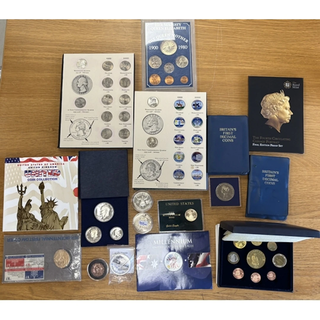 USA. Collection of loose and boxed mostly commemorative issu...