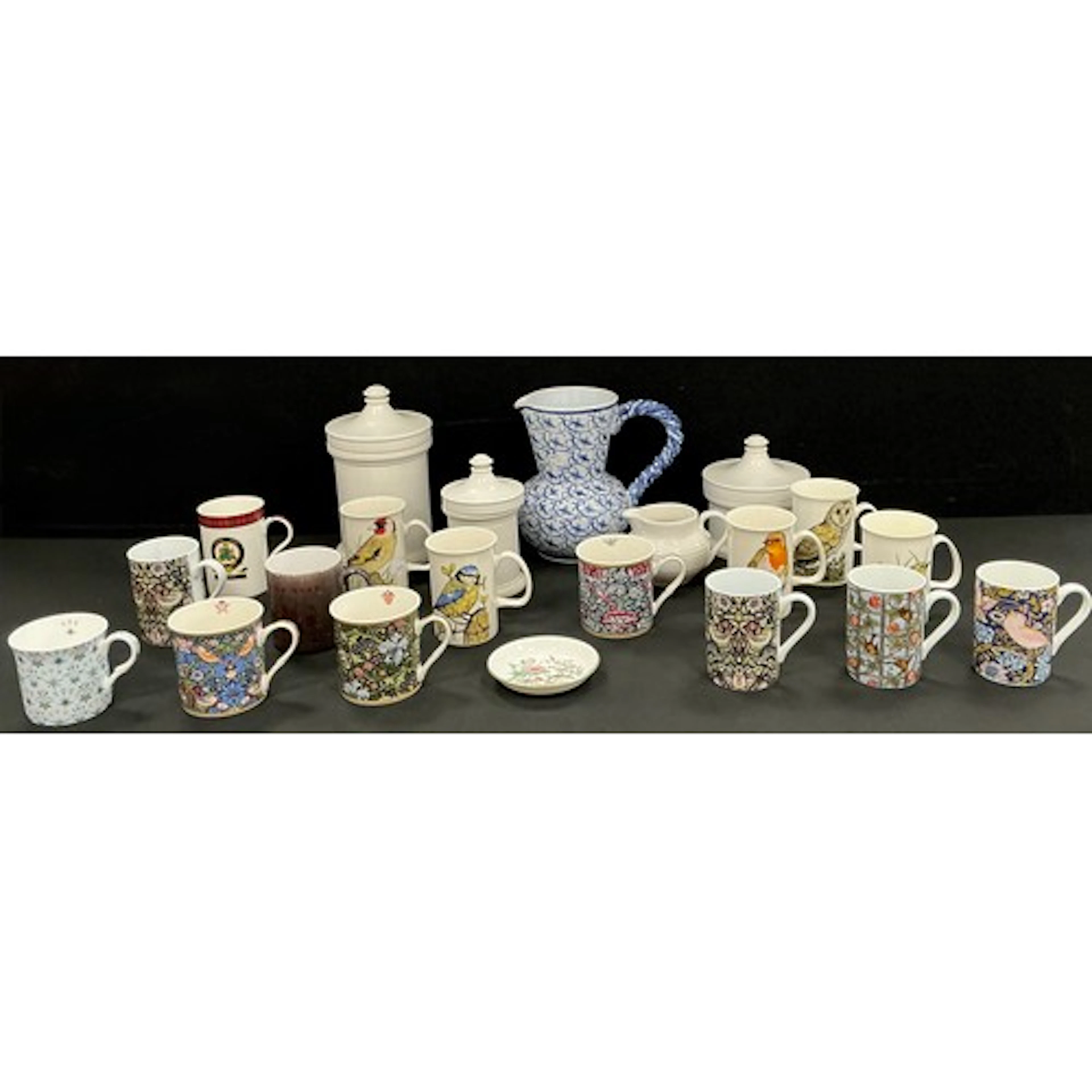 Ceramics - William Morris wallpaper pattern mugs, to include...