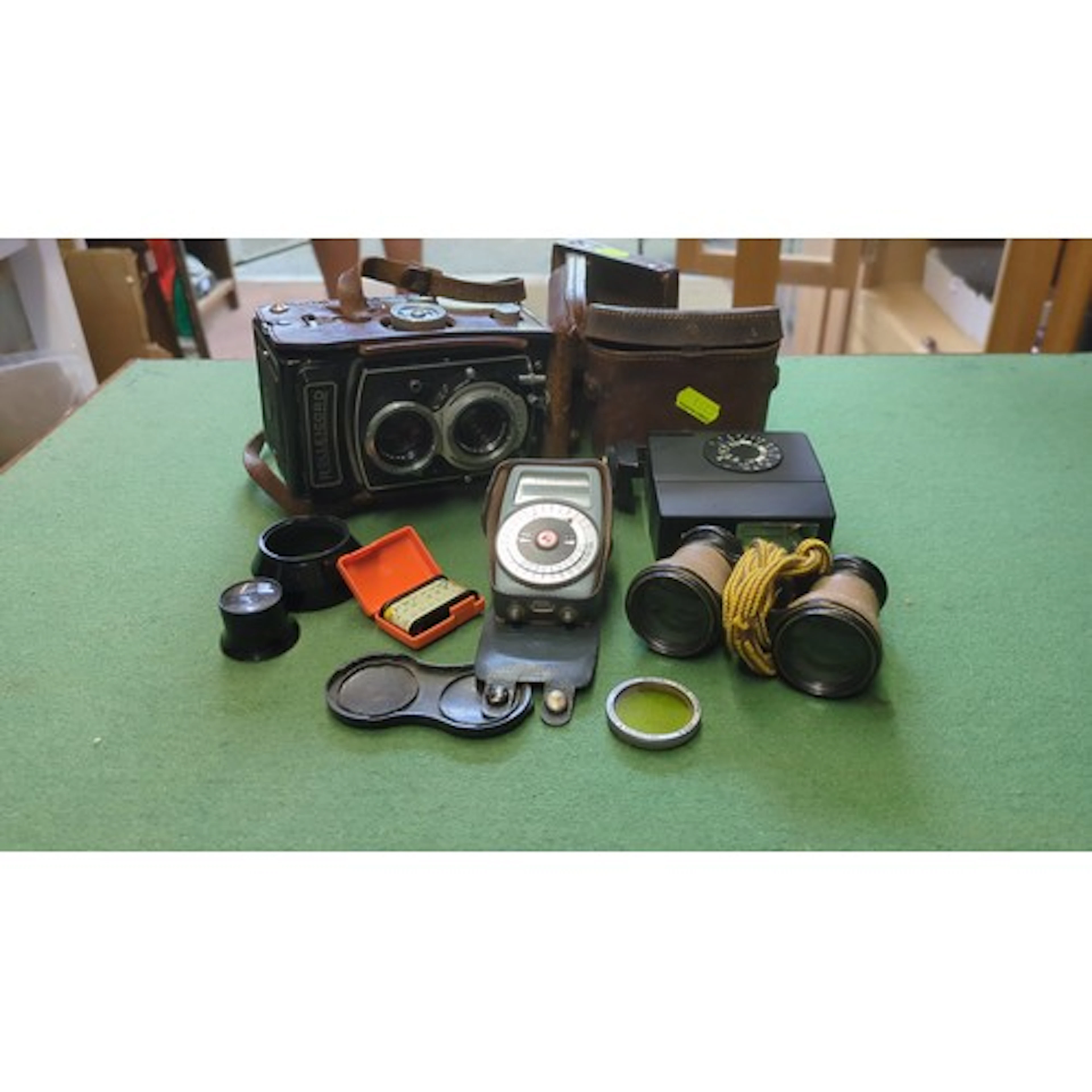 Rolleicord twin-lens reflex camera with Schneider-Kreuznach ...