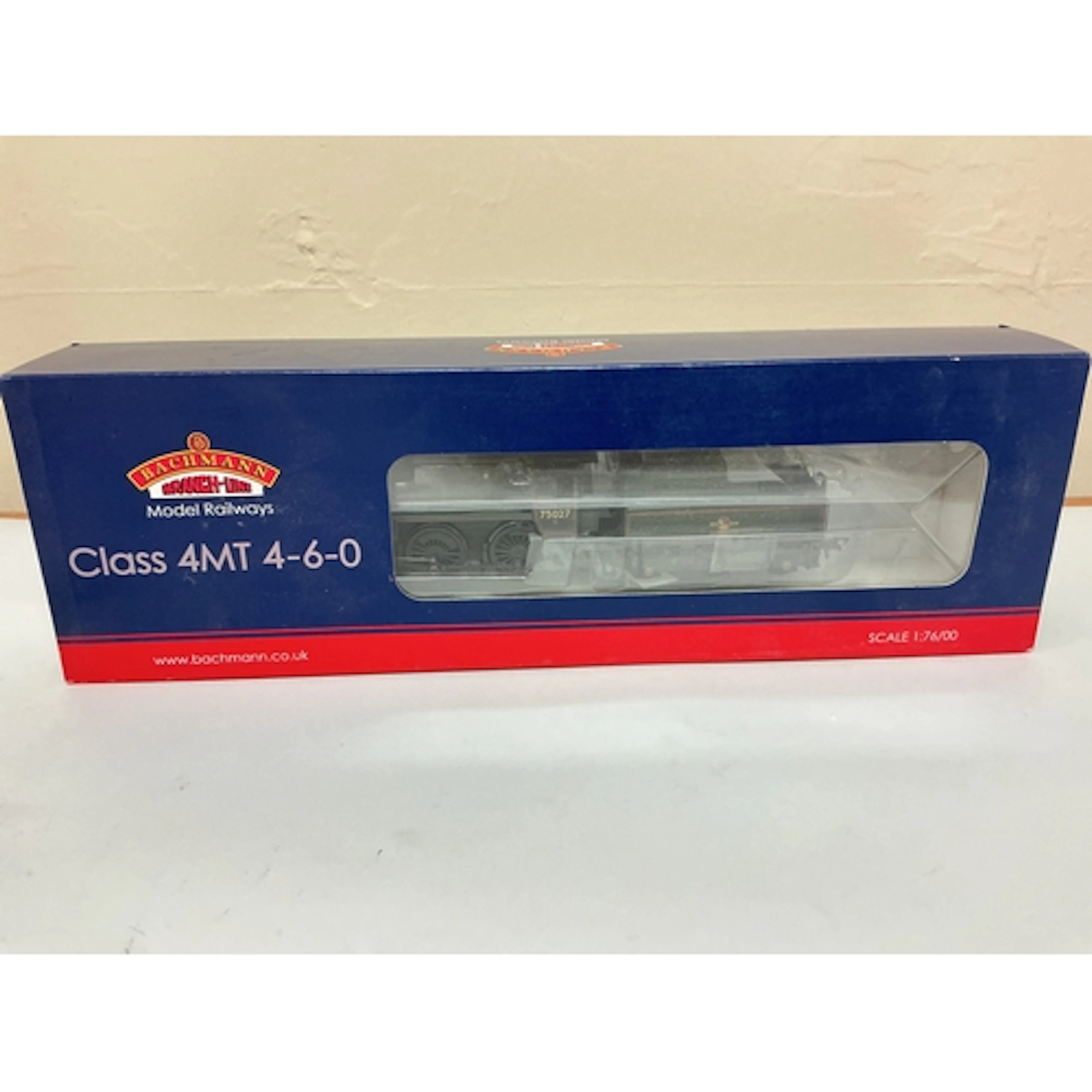 A Boxed Bachmann 00 Gauge Standard Class 4MT 75027 BR2 Tende...