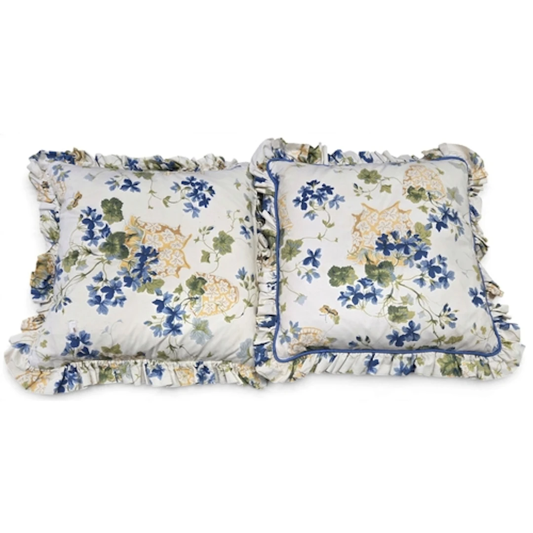 A good quantity of Cushions.