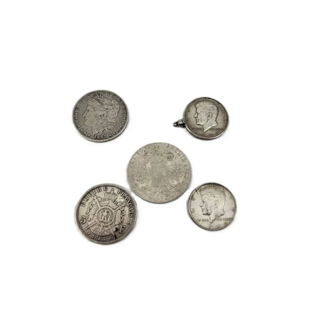 A COLLECTION OF 5 X 90% US, AUSTRIAN & FRENCH SILVER COINS, ...