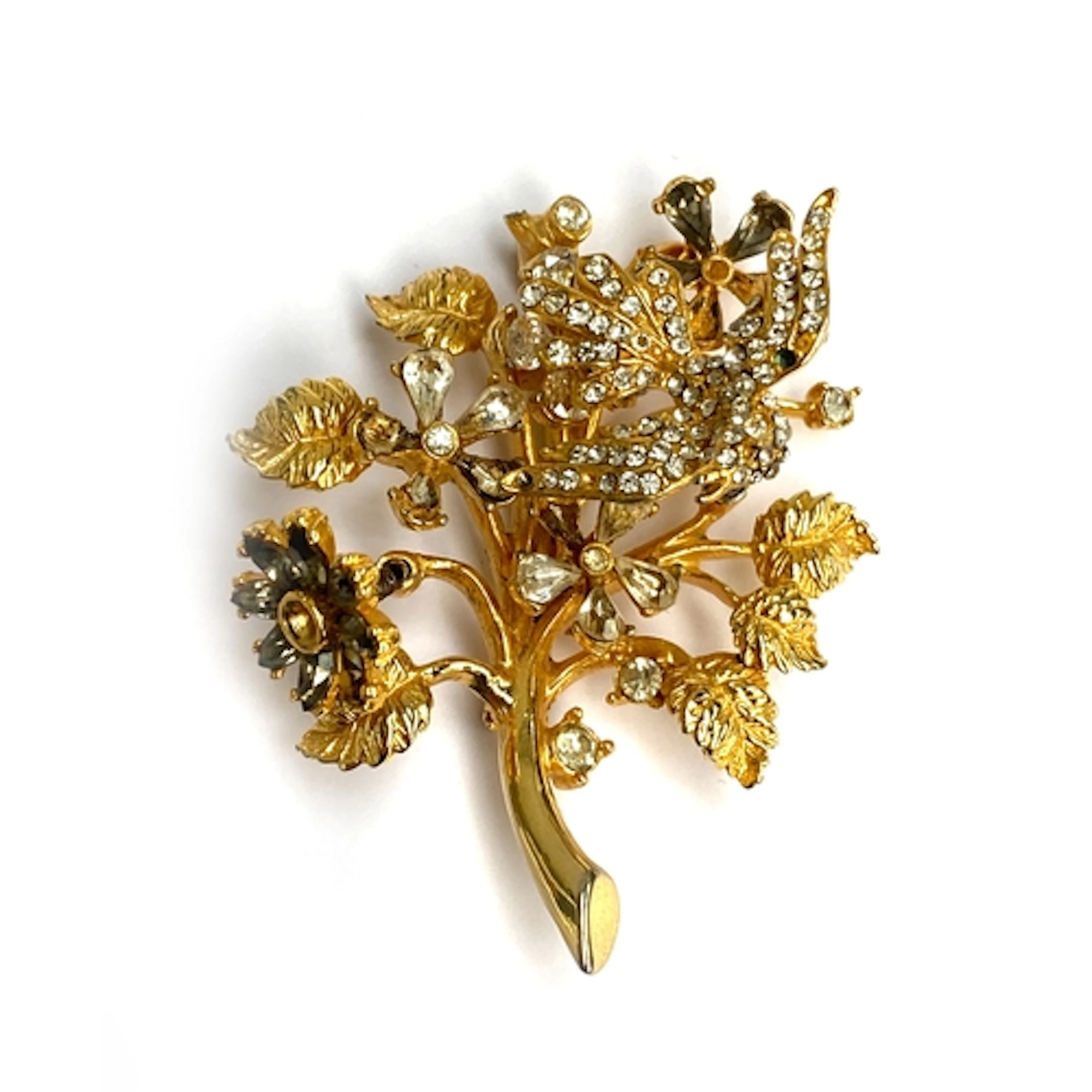 A Hattie Carnegie gold tone trembleuse brooch modelled as a ...
