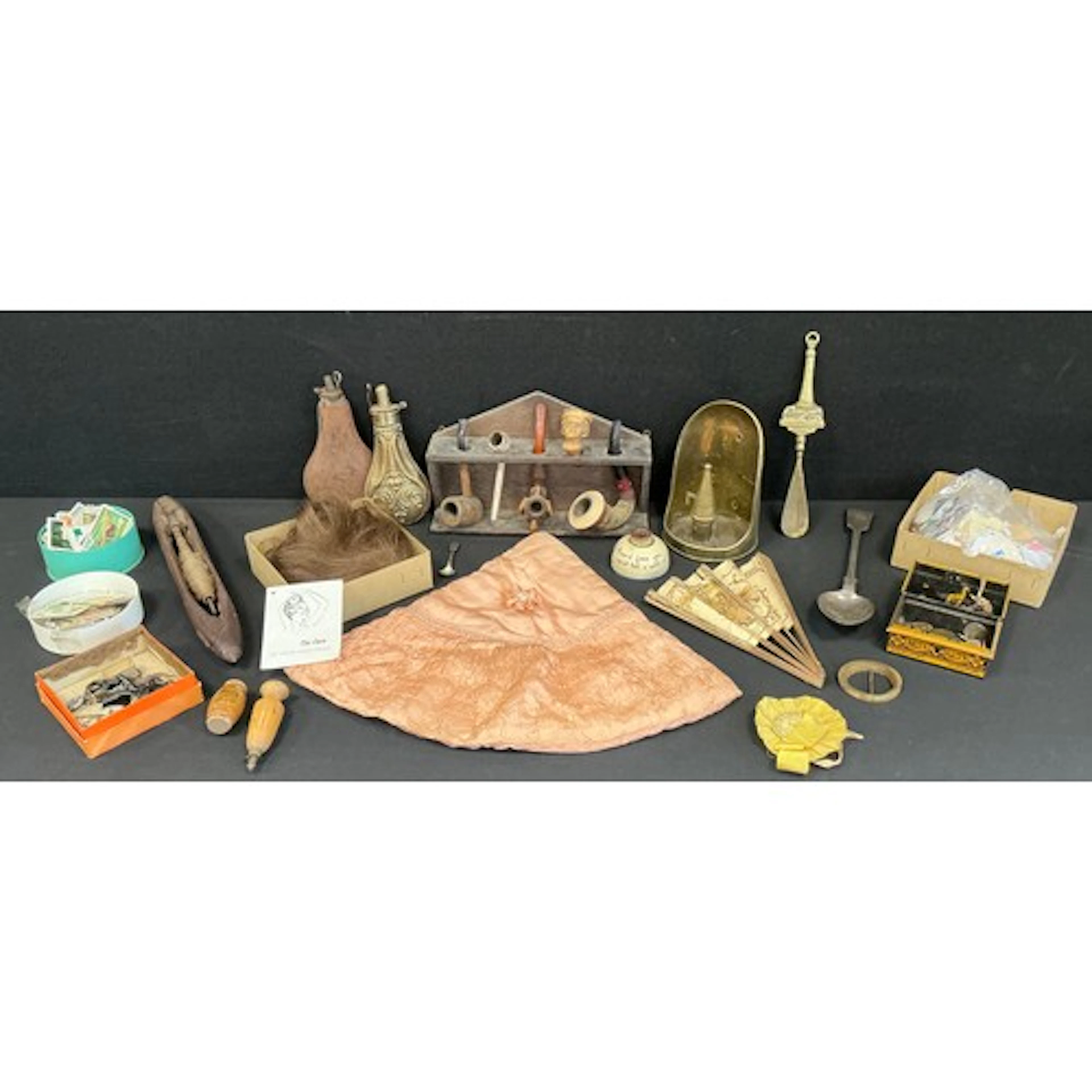 Boxes and Objects - Meechaum pipes with pipe rack; powder fl...