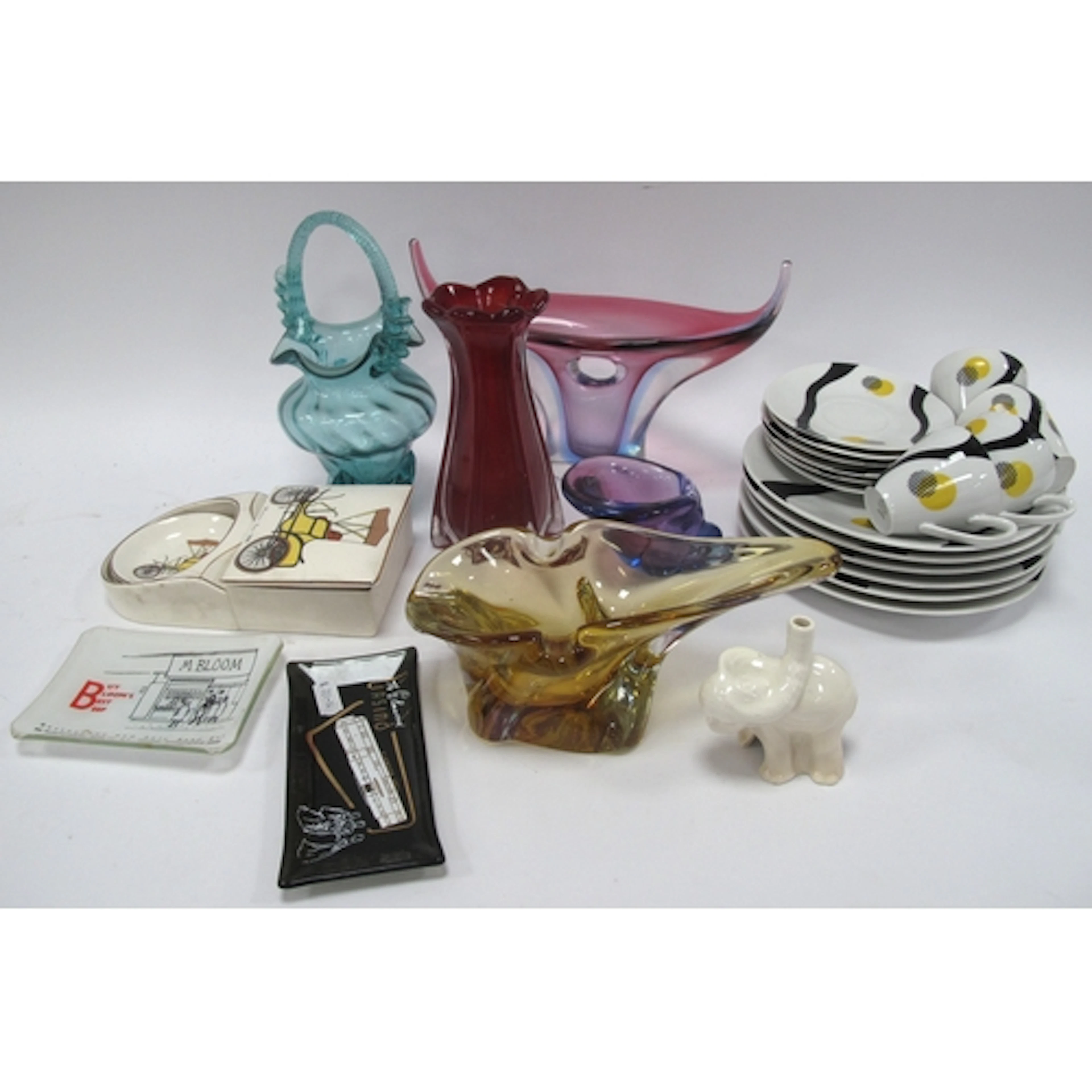 Art glass and ceramics, including Murano-style pink centrepi...