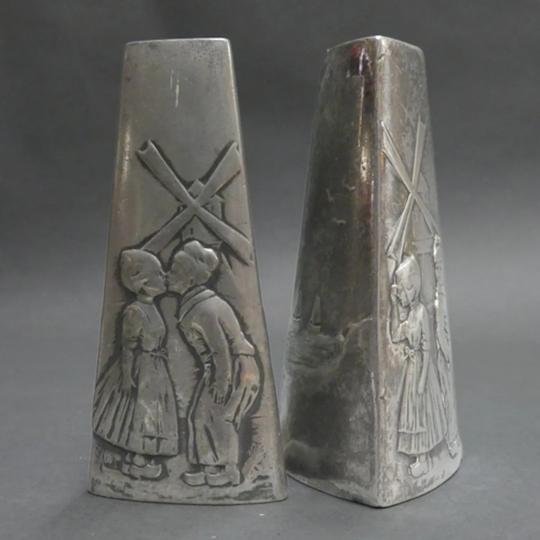 WMF - An opposed pair of Jugendstil Britannia metal triangul...