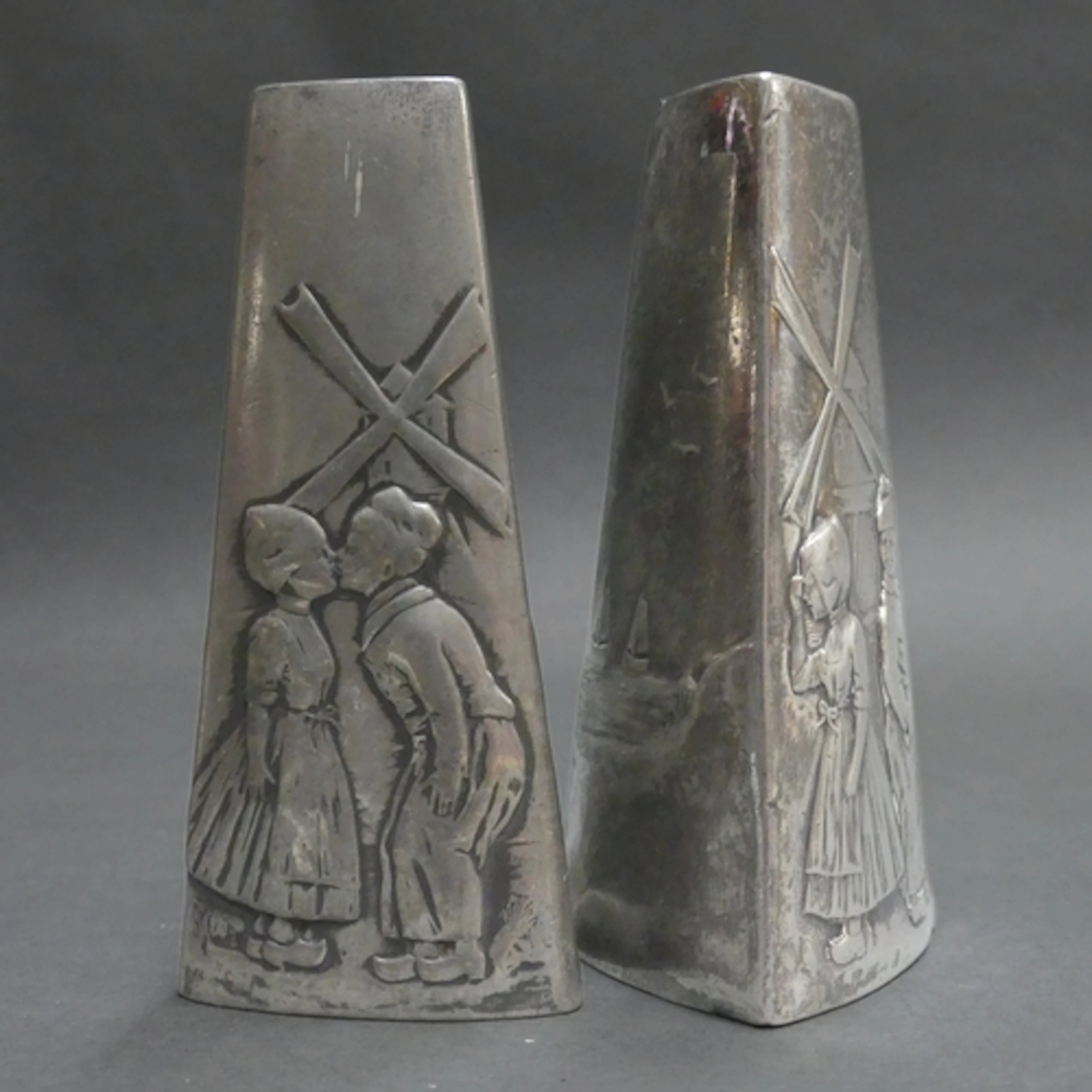WMF - An opposed pair of Jugendstil Britannia metal triangul...