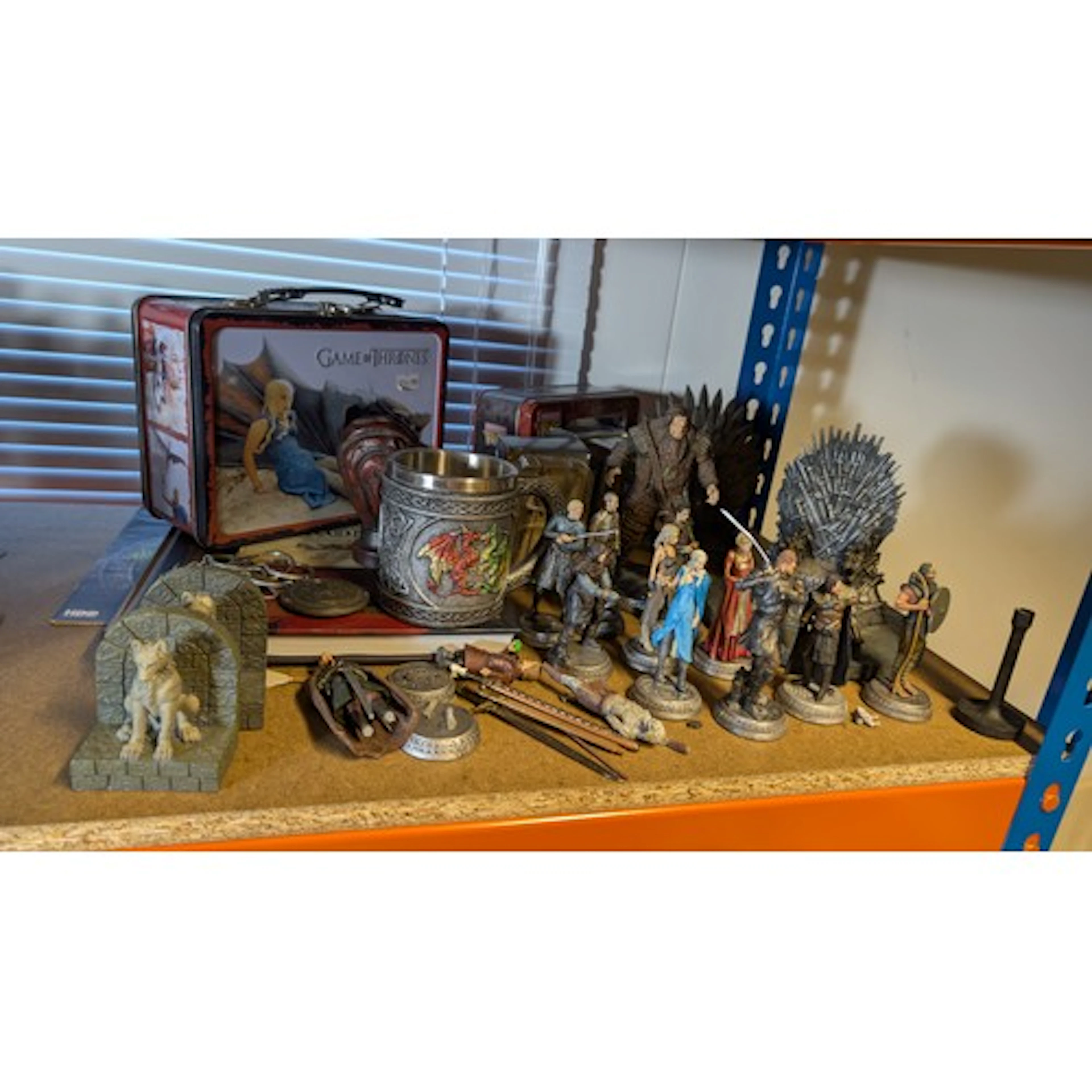 Selection of Game of Thrones memorabilia inc. Eaglemoss Mag ...