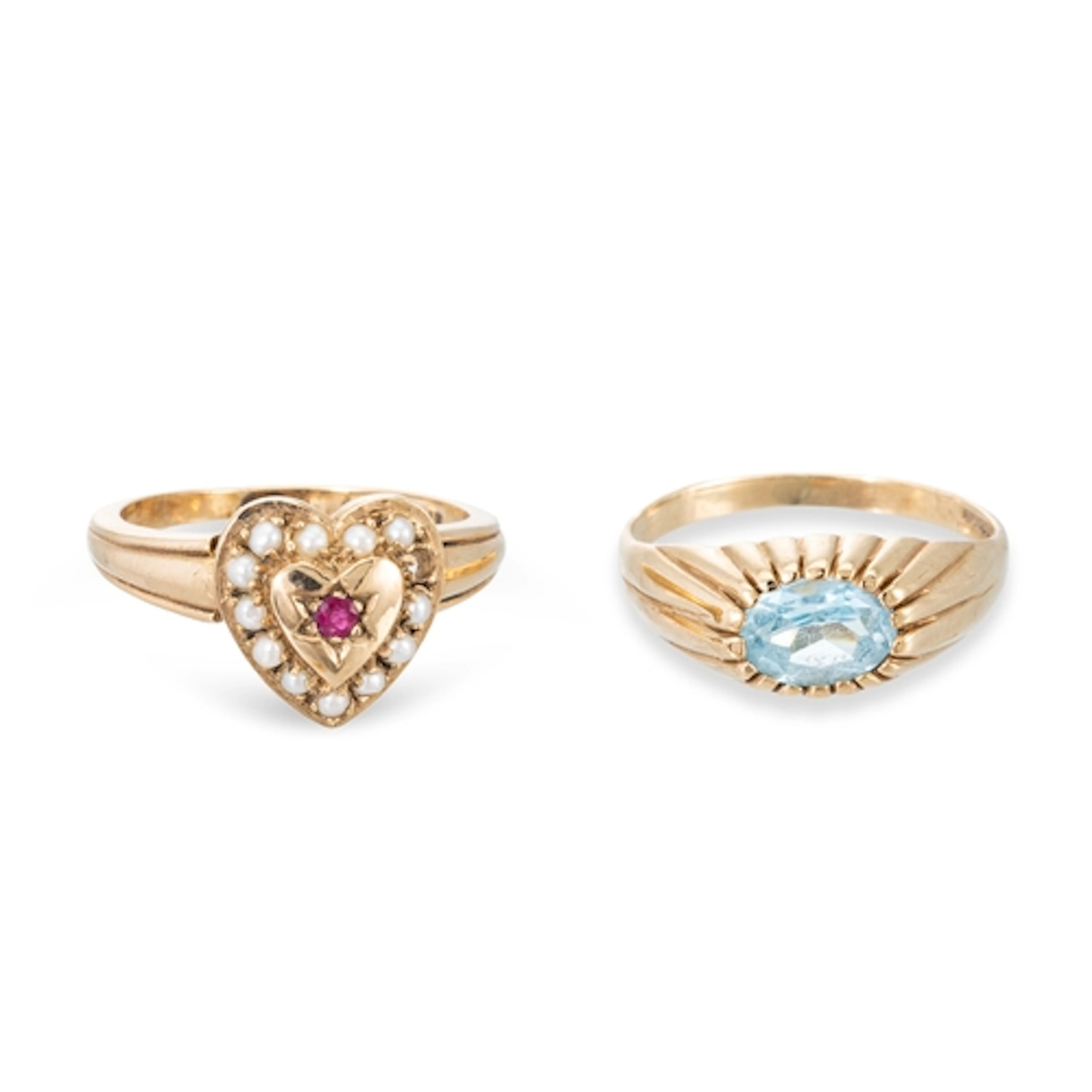 TWO 9CT GOLD DRESS RINGS, sizes J-K, 4.4 g.