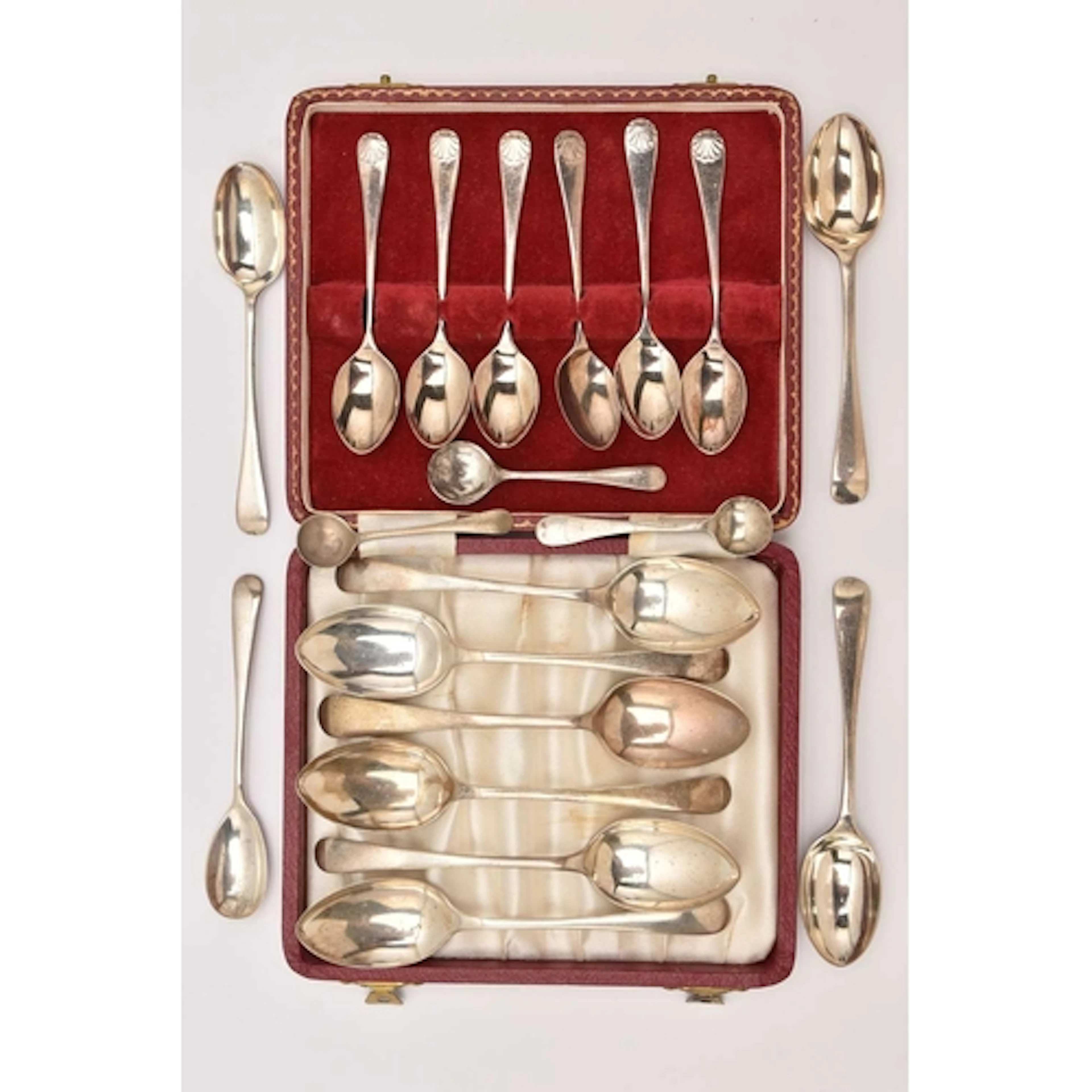 AN ASSORTMENT OF SILVER ITEMS, to include a cased set of six...