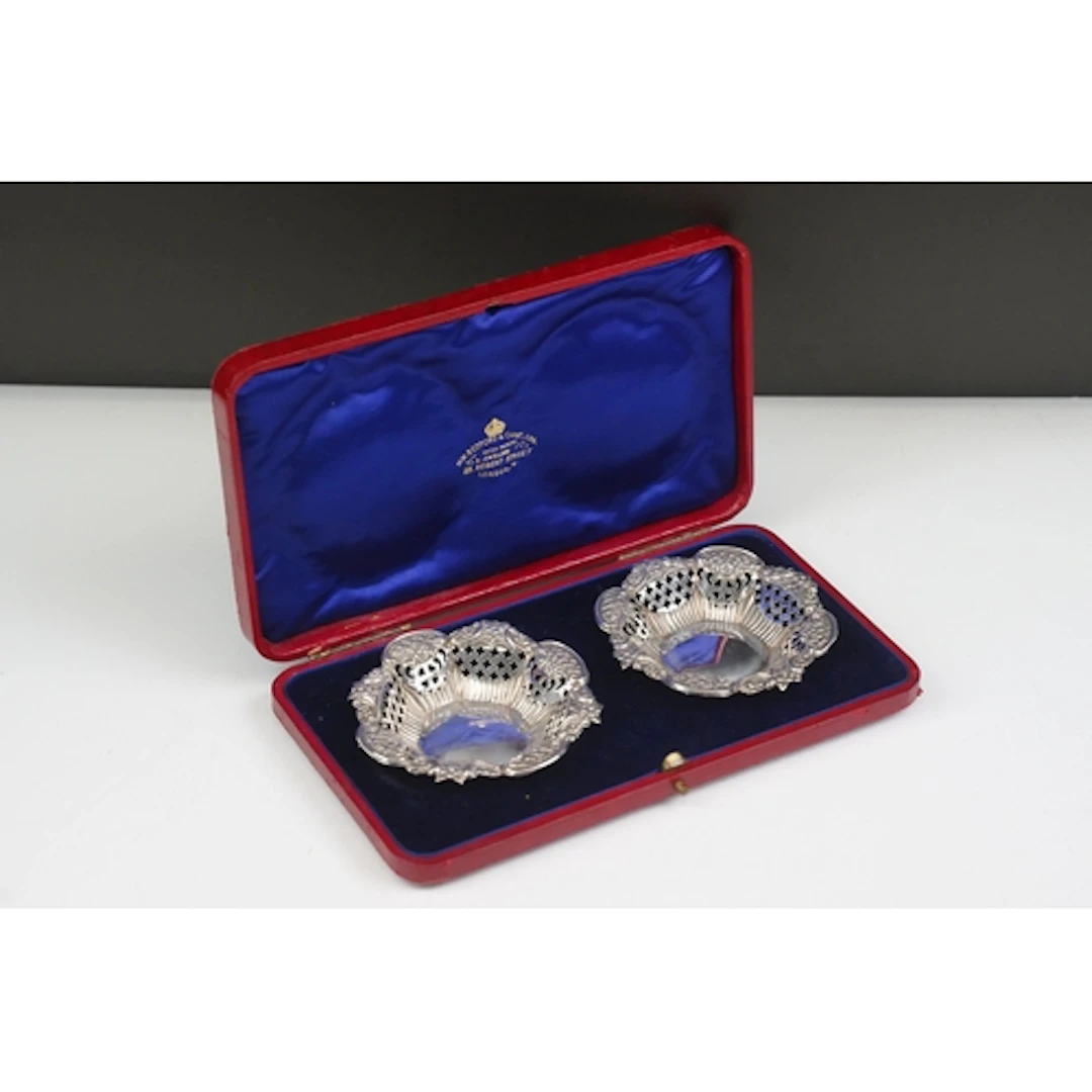 Pair of silver bon-bon dishes, Birmingham 1904 by Miller Bro...