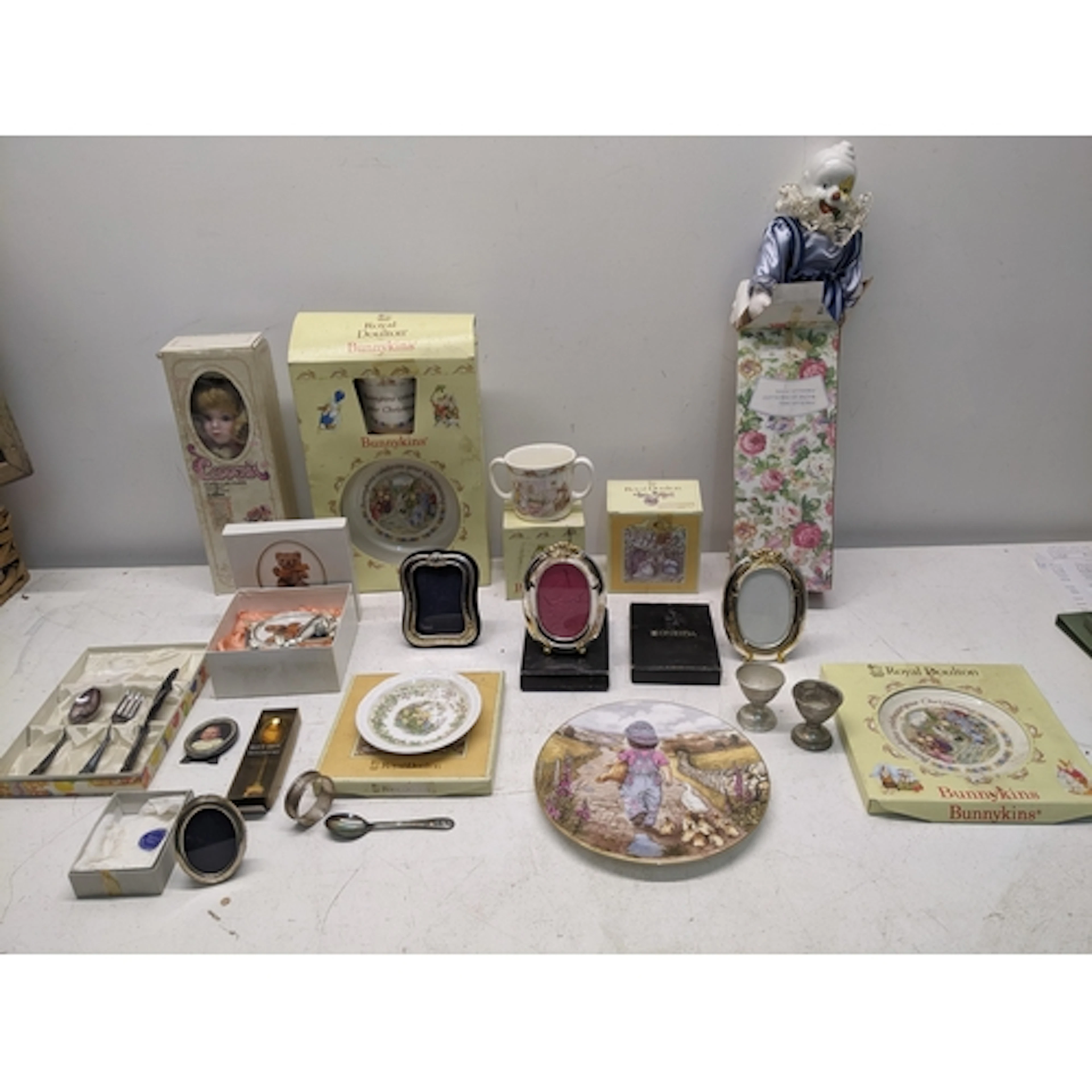 Mixed lot of child's ceramics, a silver napkin ring, Birm. 1...