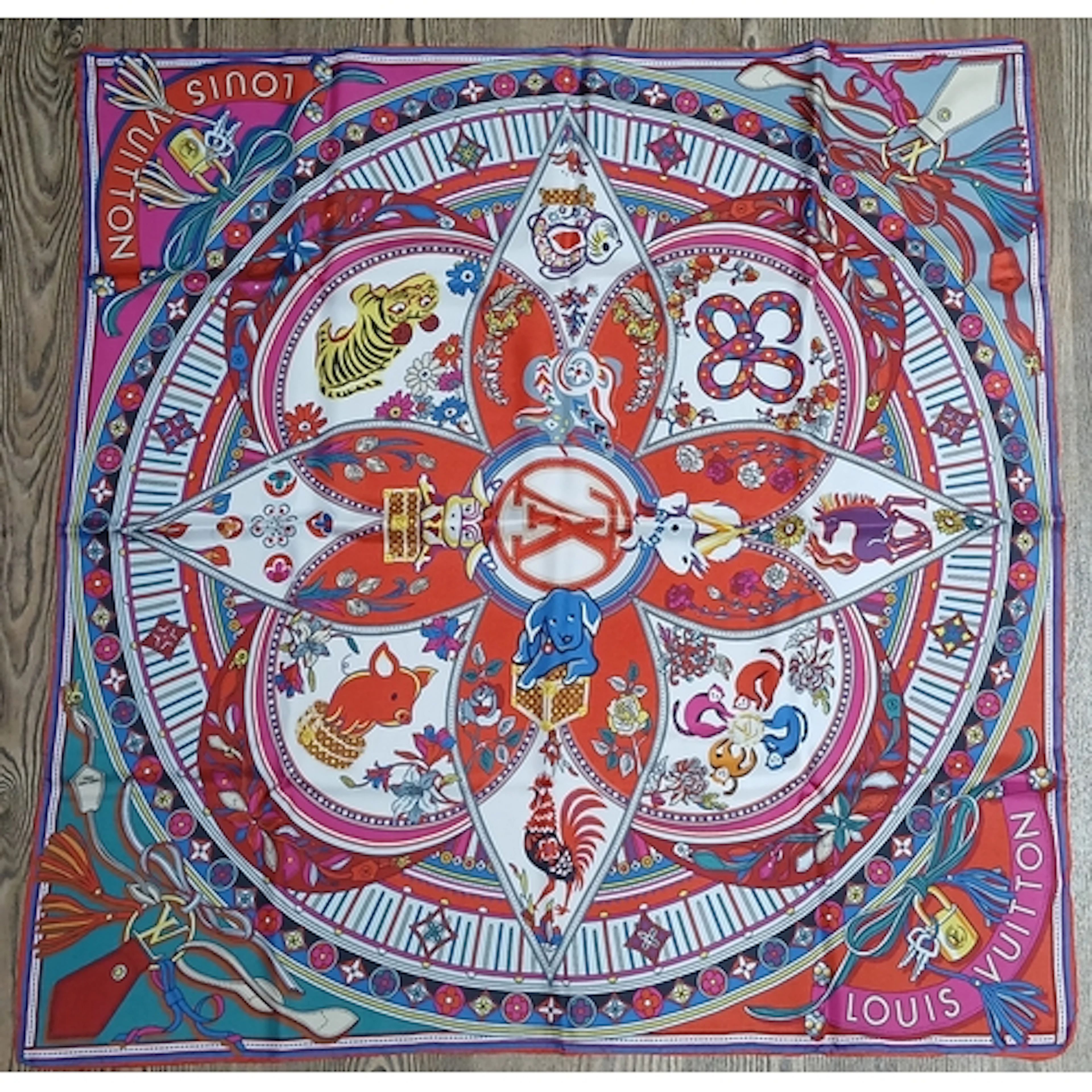 LOUIS VUITTON, Superstition LV, 100% silk scarf, 84cm x 84cm...