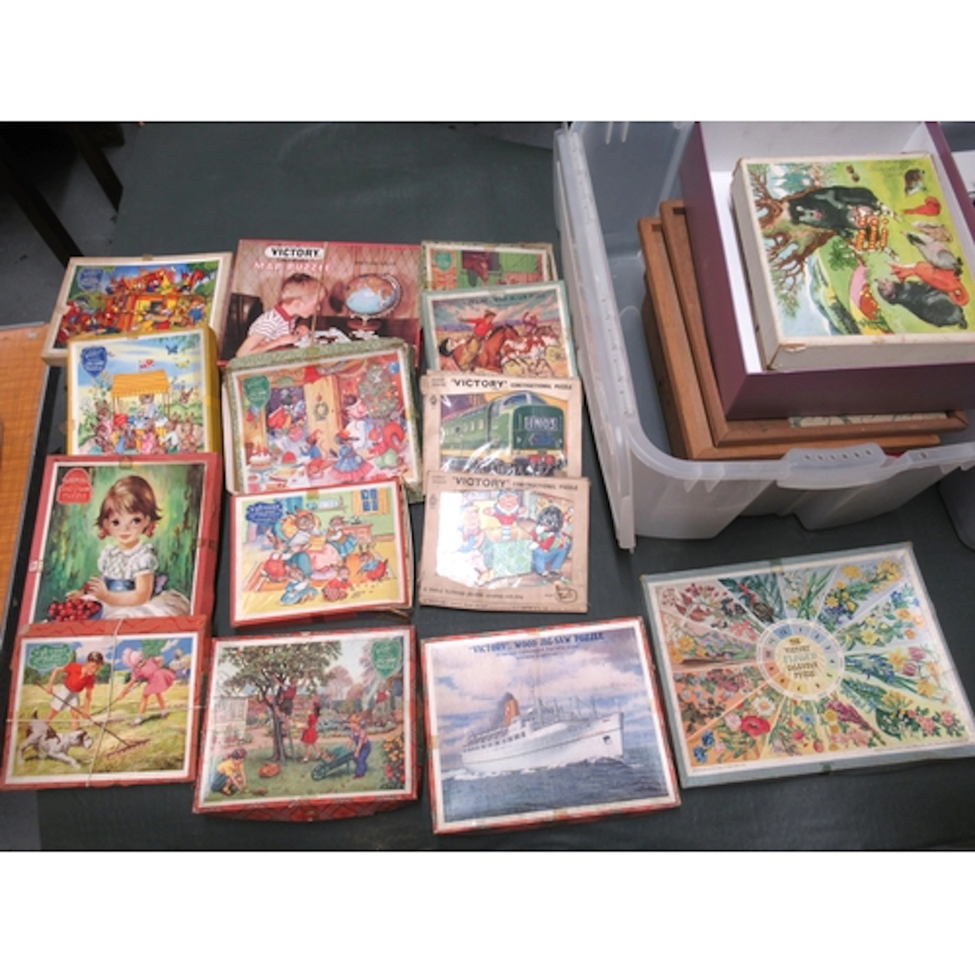Collection of various Vintage jigsaw puzzles, including ' Th...