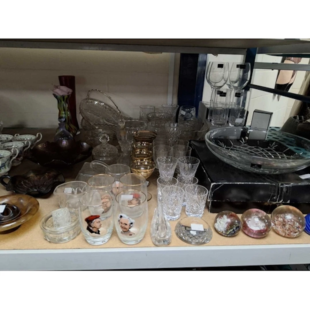A GROUP OF HOUSEHOLD GLASSWARE to include a set of five vint...