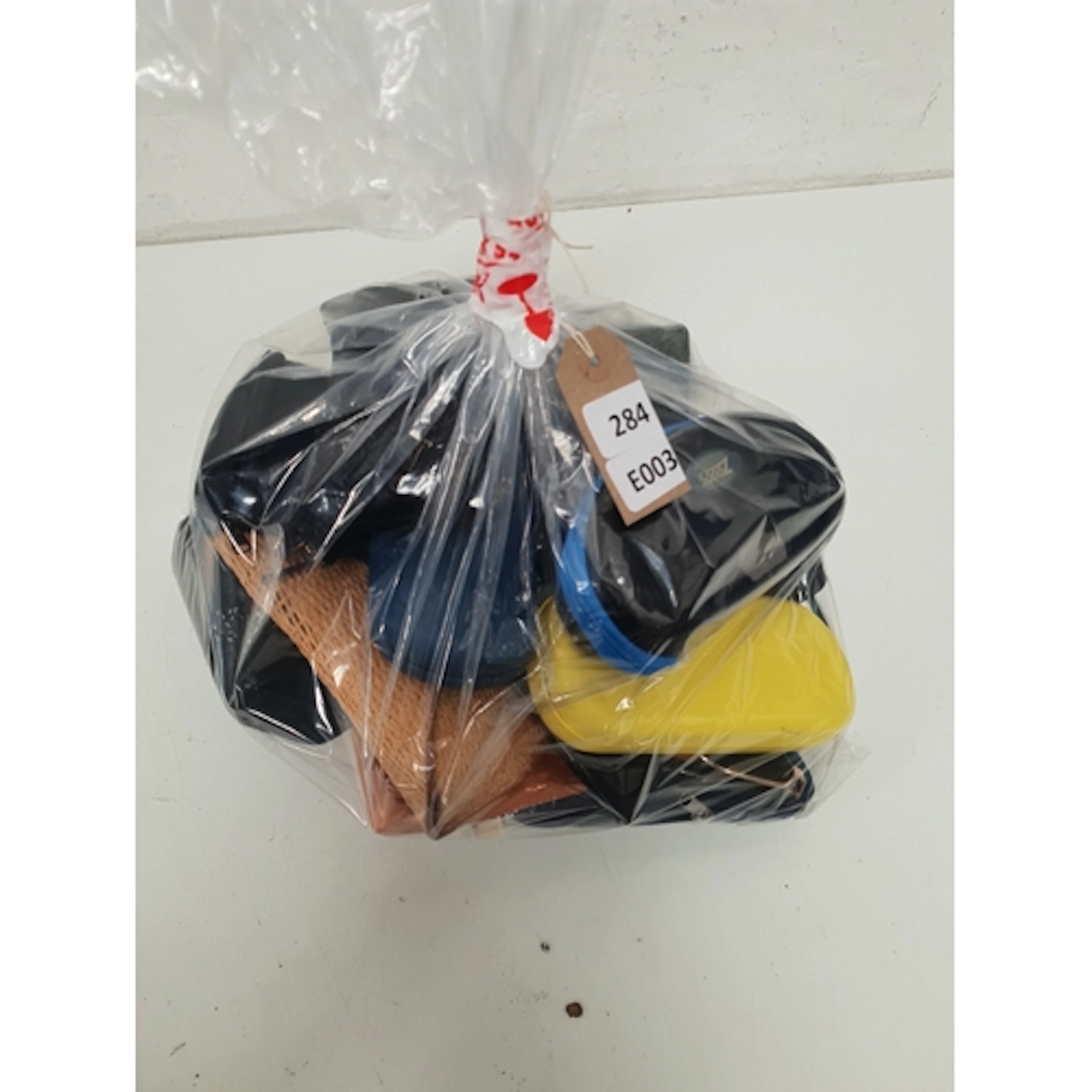 ONE BAG OF SUNGLASSES WITH CASES note: some may contain pres...