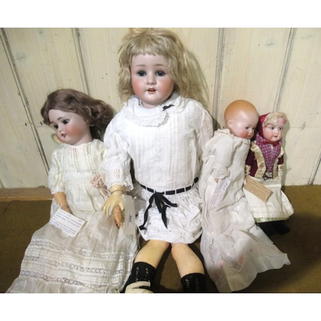 Schenau and Hoffmeister bisque headed doll, numbered 914, an...