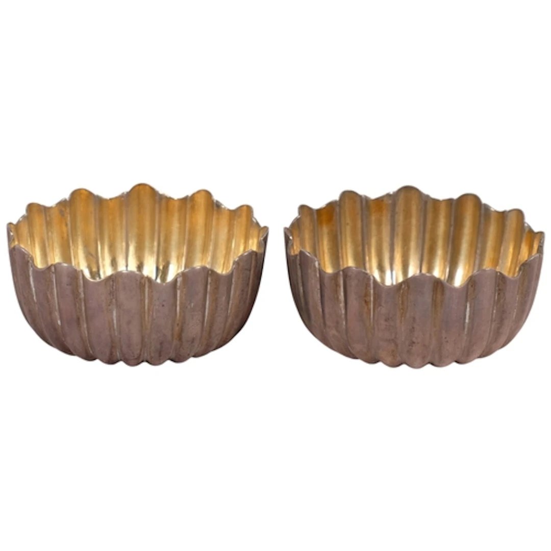 A pair of Victorian silver salt cellars, Elkington & Co, Bir...