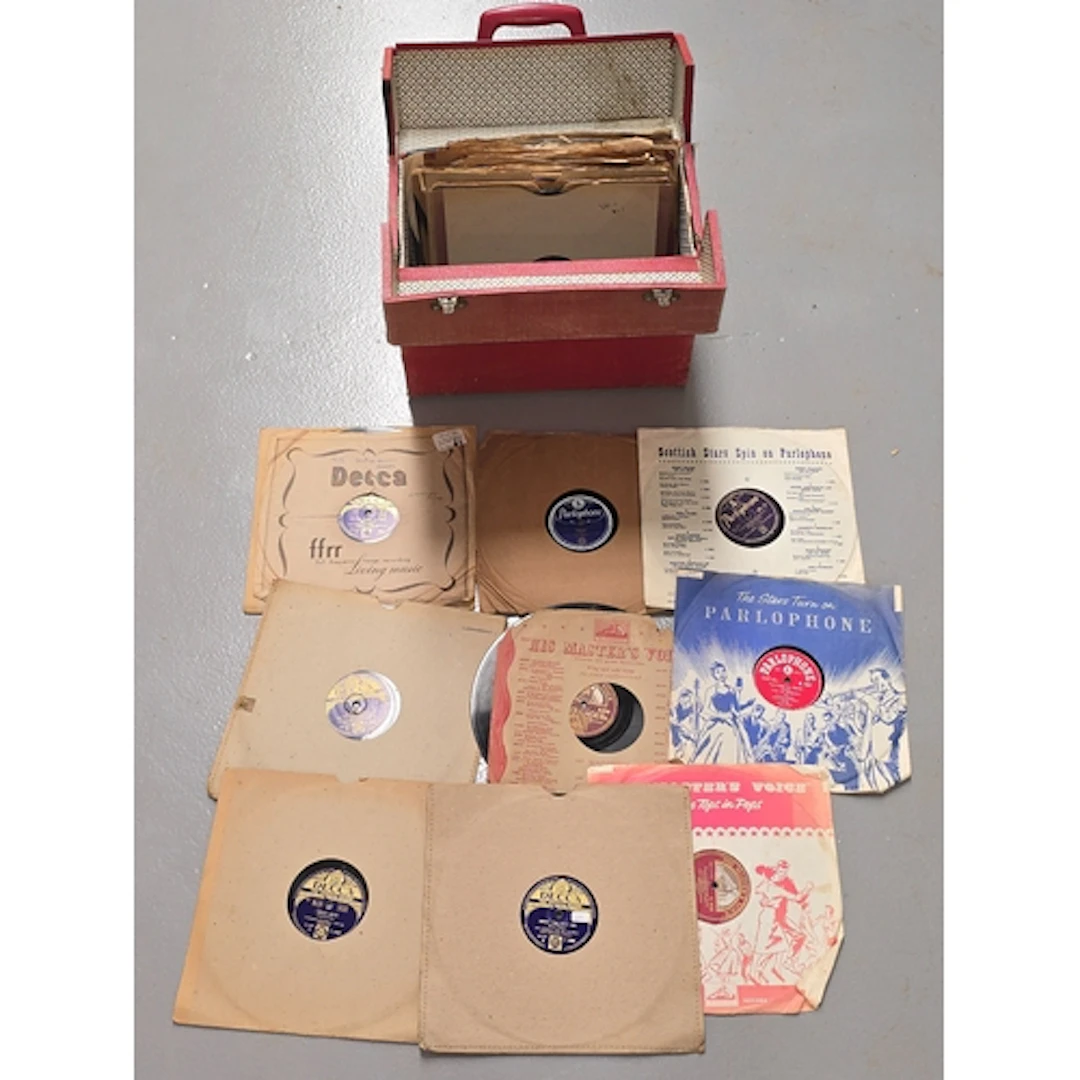 A case of jazz/swing 78rpm gramophone records. Artists "G" t...