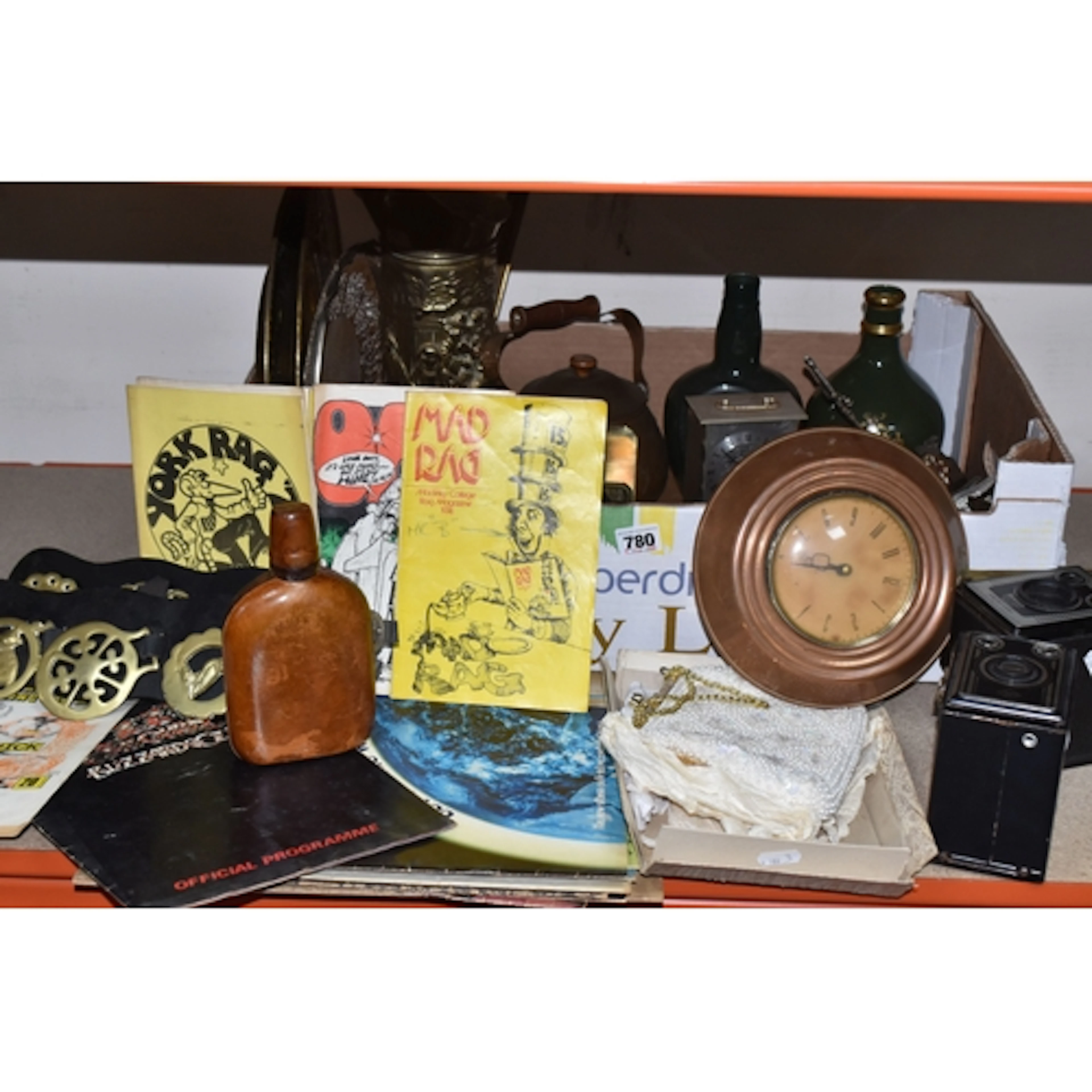ONE BOX AND LOOSE MISCELLANEOUS ITEMS to include a group of ...